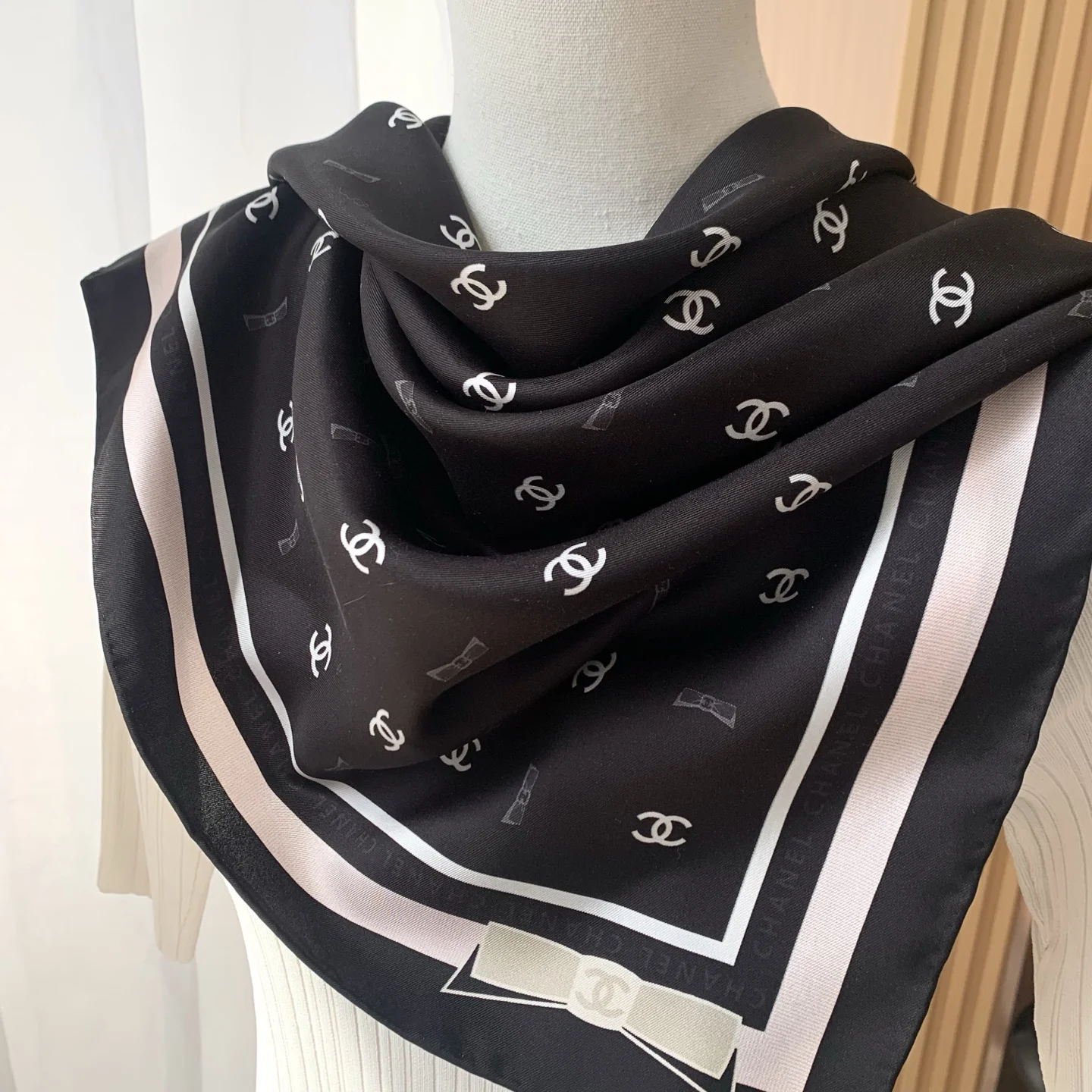 CHANEL Scarves Silk Twill Black-White 88.5 X 88.5 CM D510071215 - Image 6