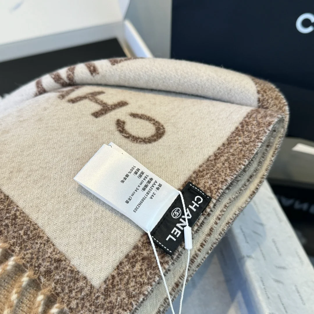 CHANEL Scarves Wool Beige-White One Size A2010071522 - Image 4