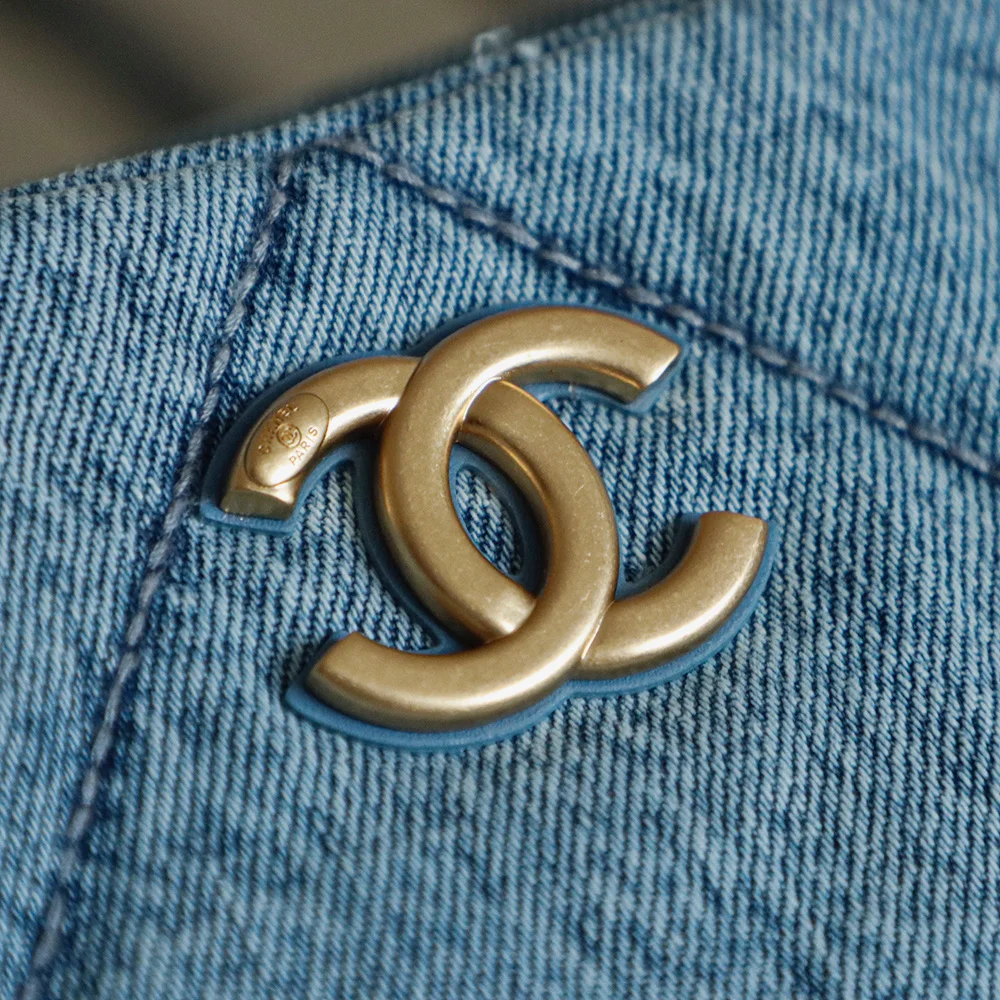 CHANEL Shoulder Bags Blue-Gold 26X38X11CM H8010060561 - Image 6