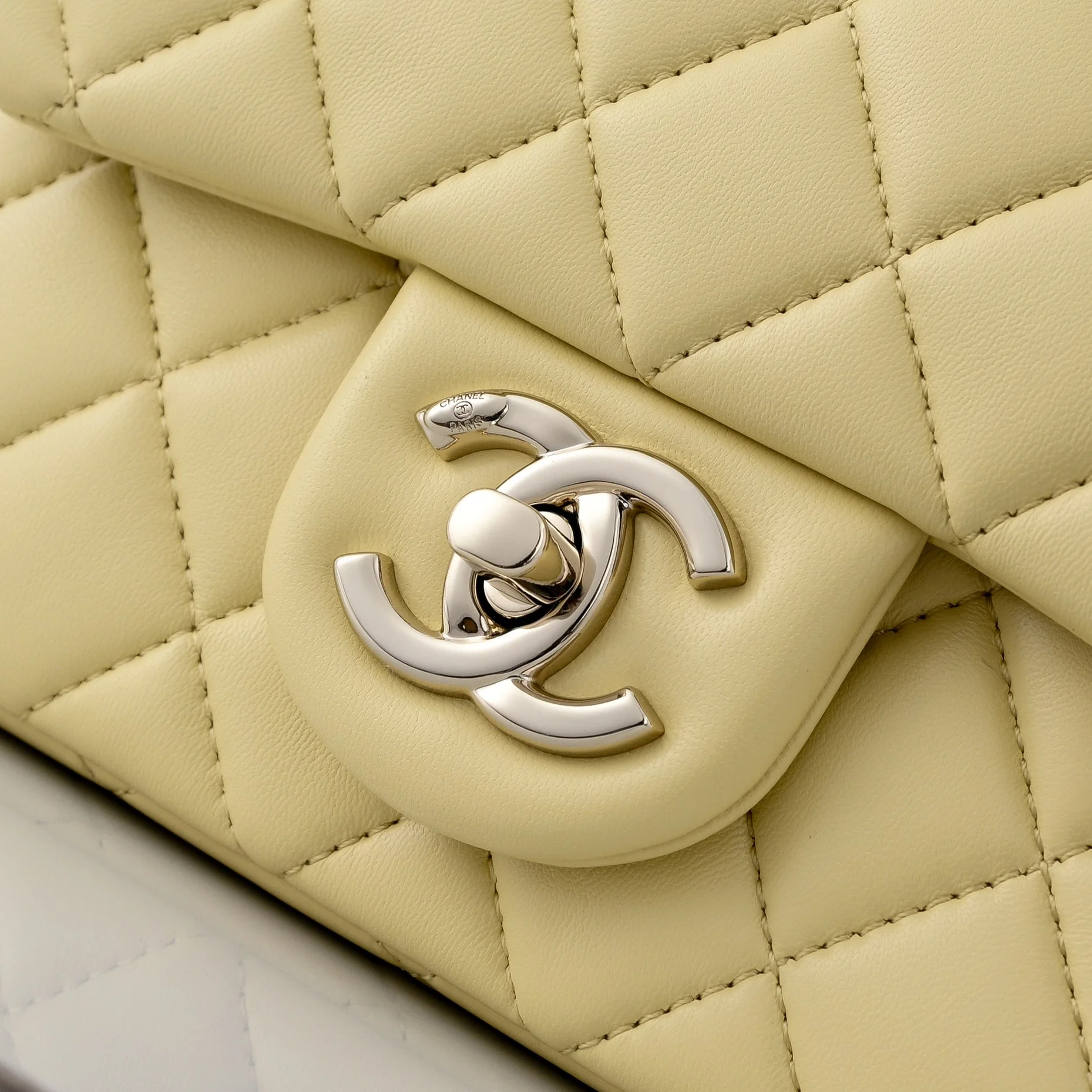 CHANEL Shoulder Bags Lambskin Leather Yellow-Silver 13X18X7CM G3010062238 - Image 5