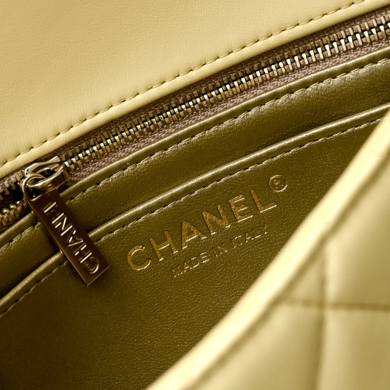 CHANEL Shoulder Bags Lambskin Leather Yellow-Silver 13X18X7CM G3010062238 - Image 8