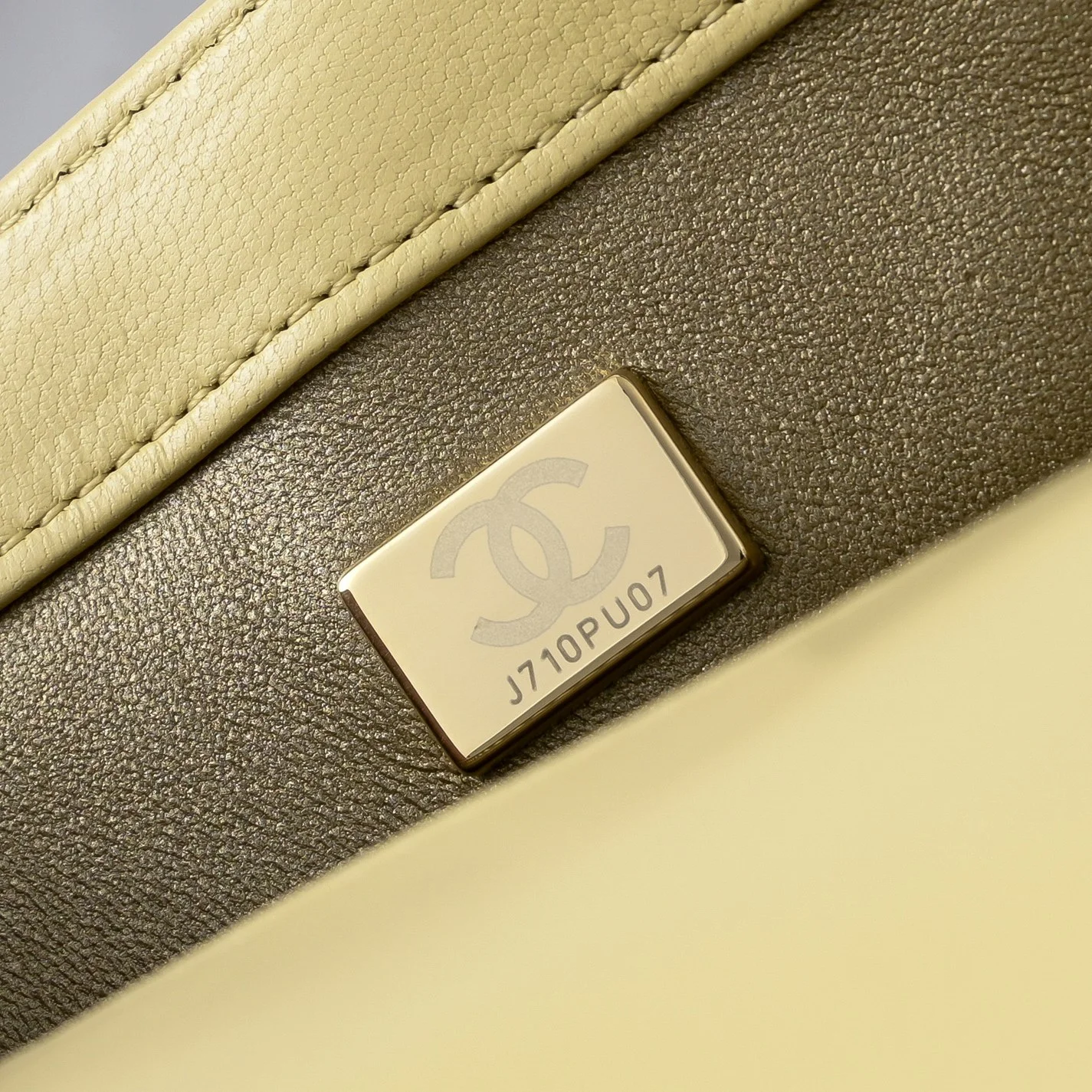 CHANEL Shoulder Bags Lambskin Leather Yellow-Silver 13X18X7CM G3010062238 - Image 9