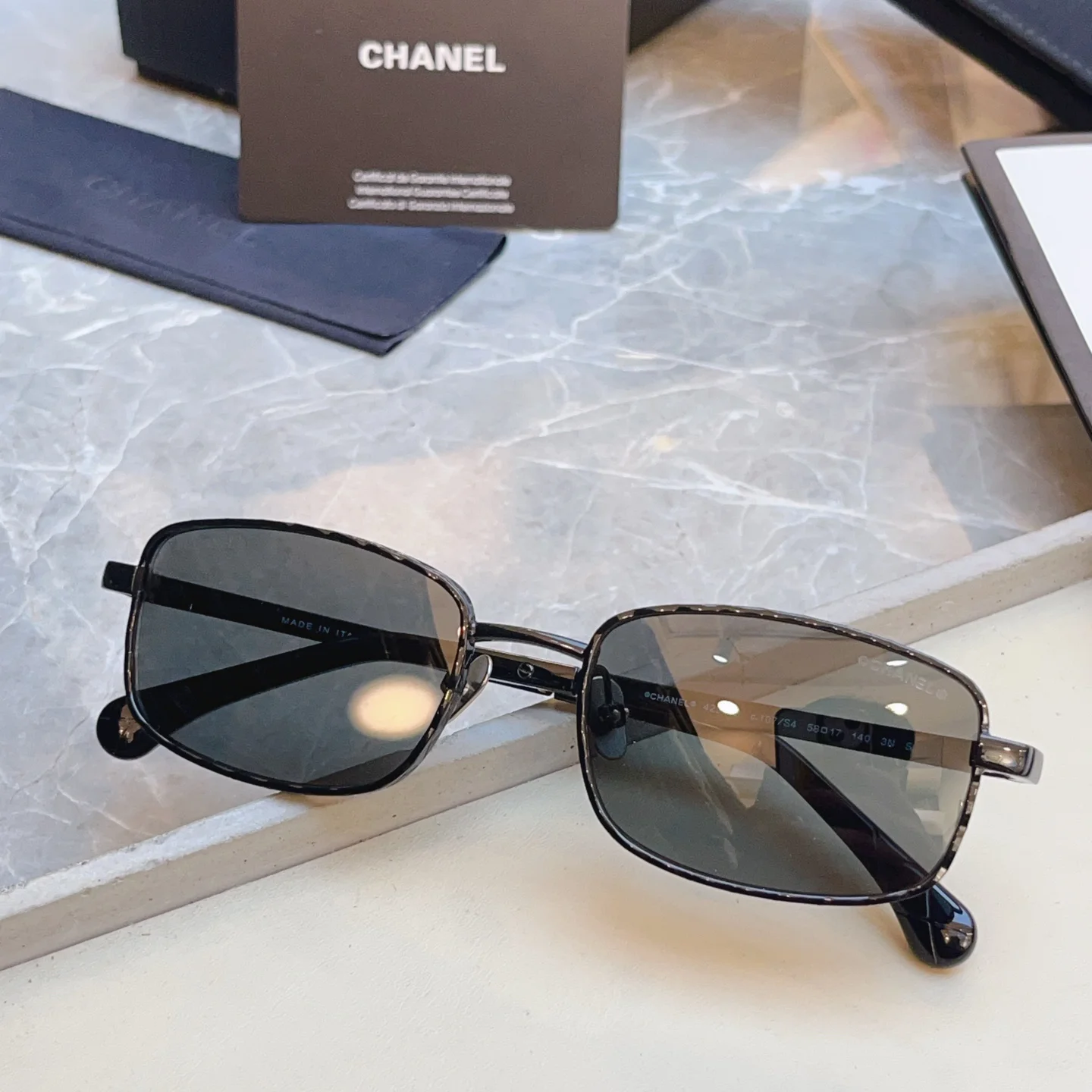 CHANEL Sunglasses A2510072580 - Image 3