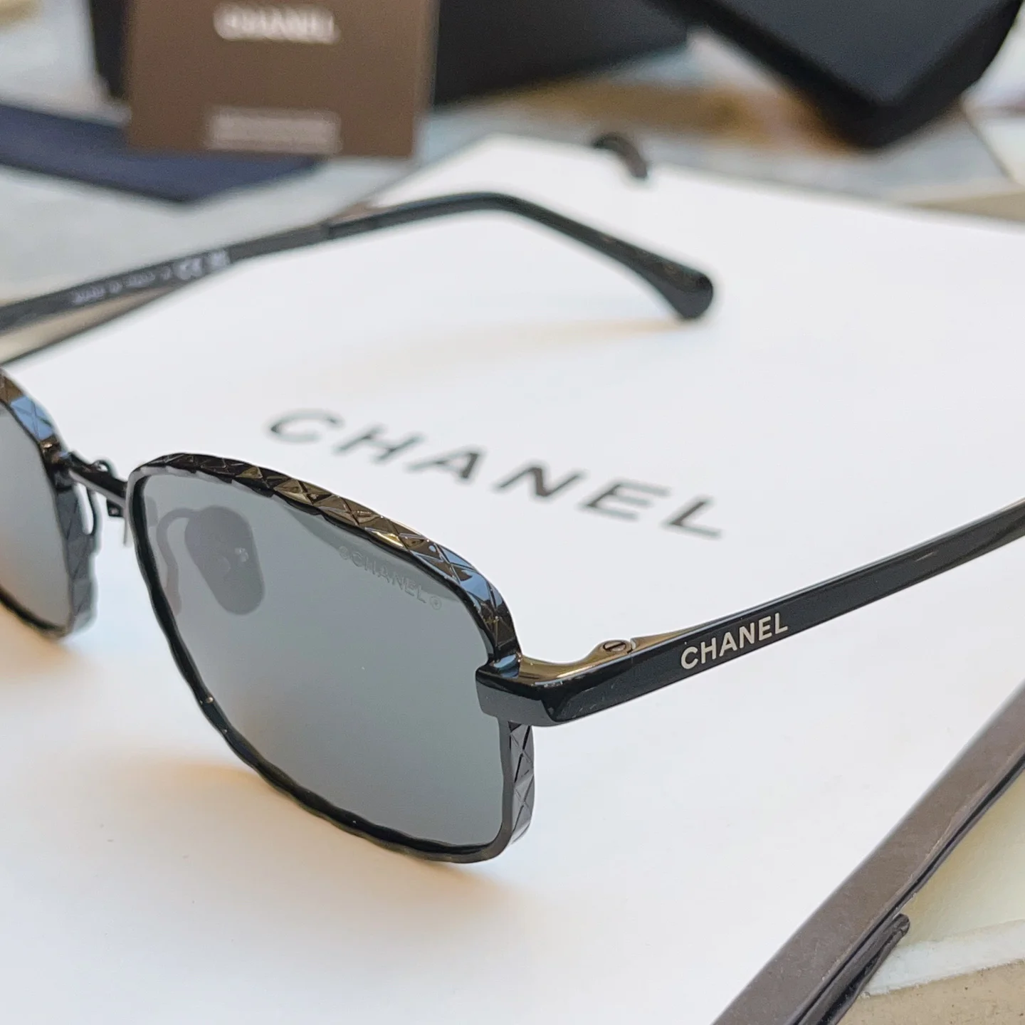 CHANEL Sunglasses A2510072580 - Image 4