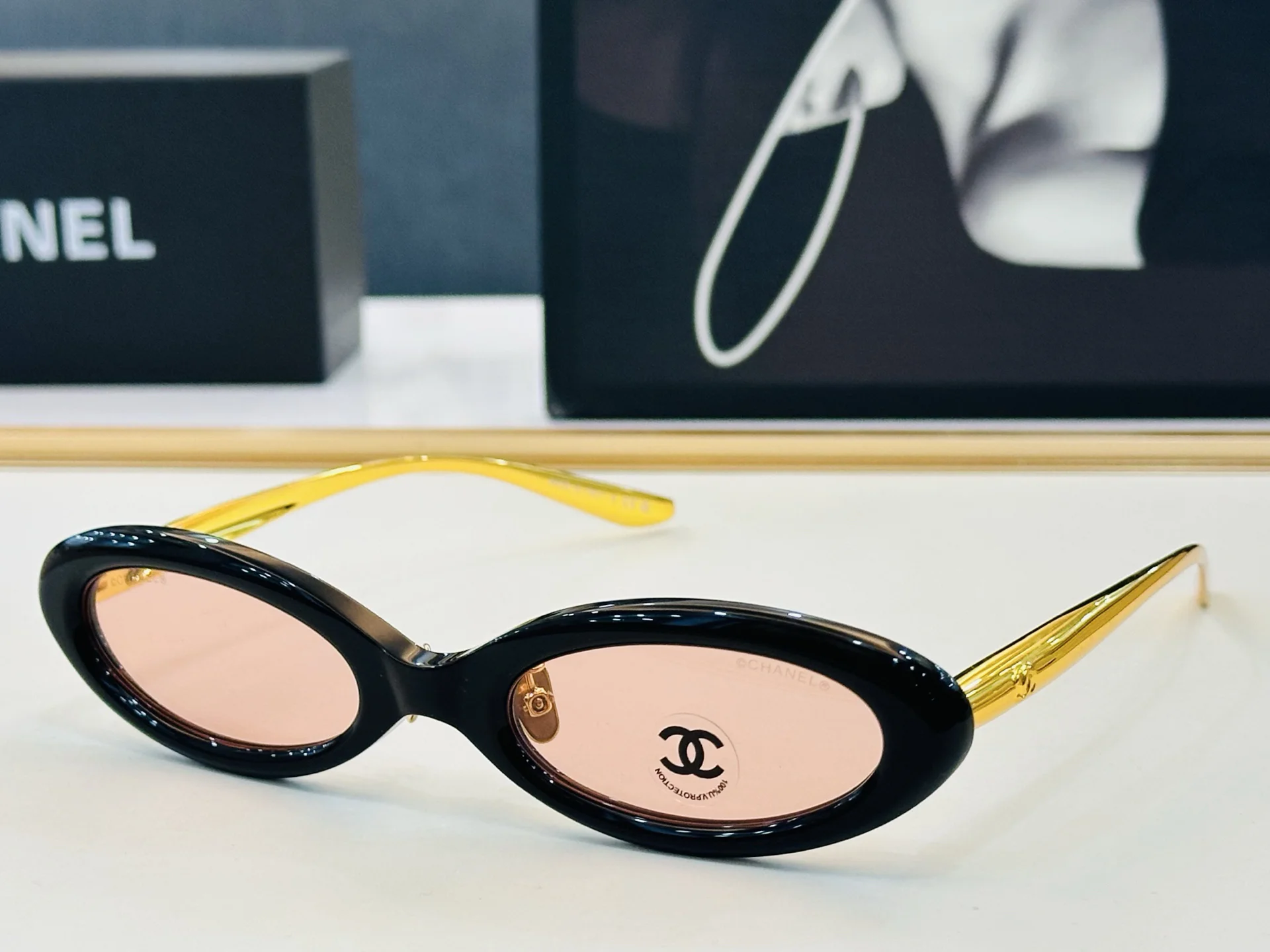 CHANEL Sunglasses A3510071804 - Image 6