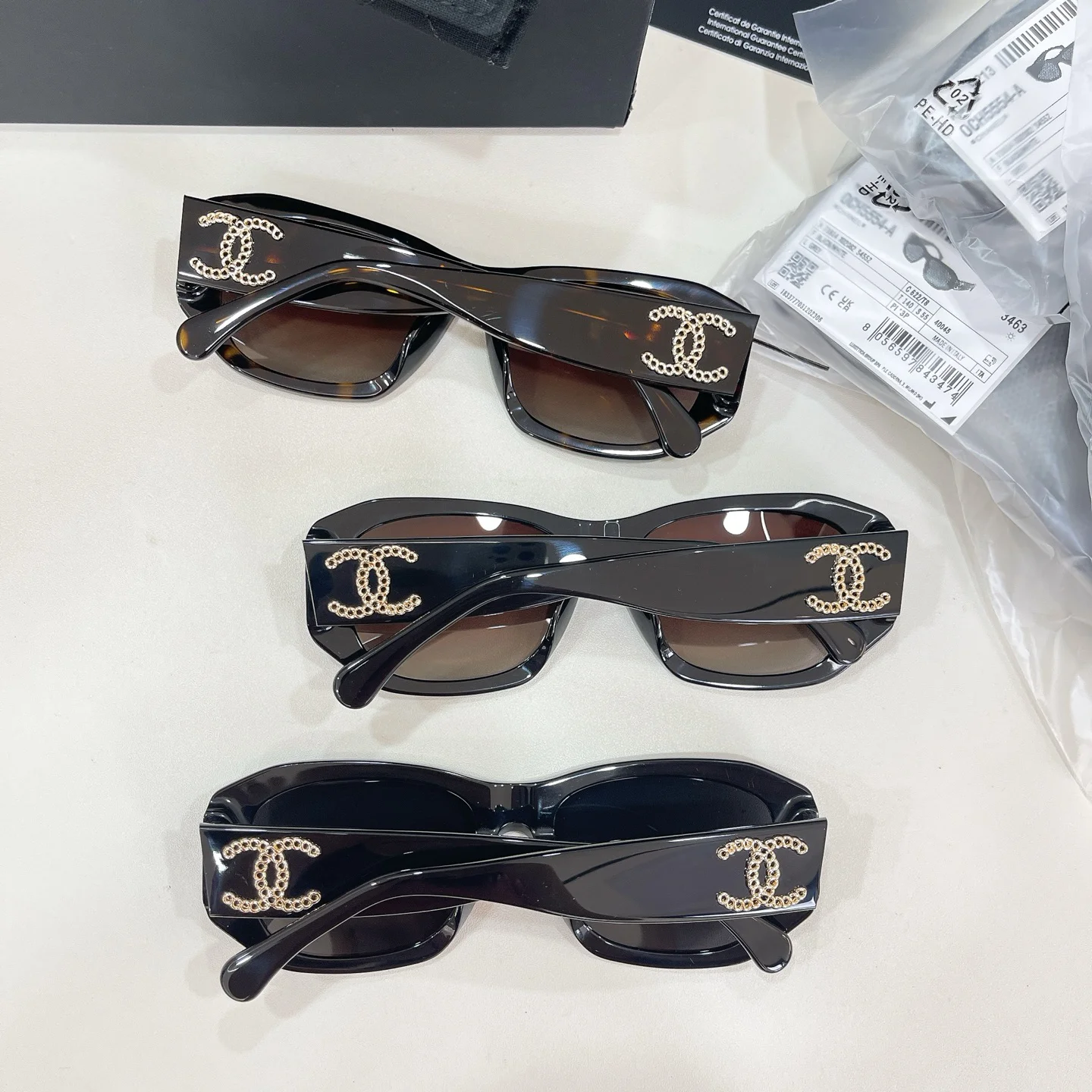 CHANEL Sunglasses A3510071852 - Image 9