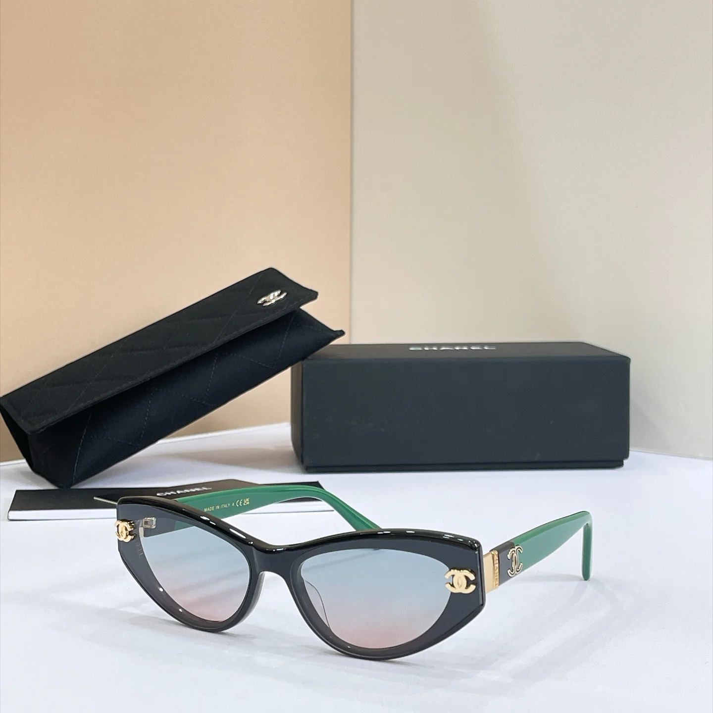 CHANEL Sunglasses A3510073228 - Image 2