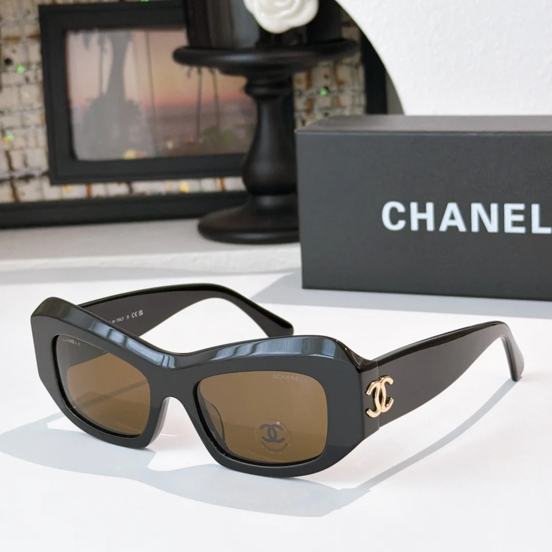 CHANEL Sunglasses A3510073634