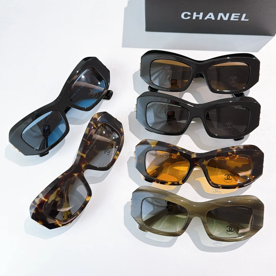 CHANEL Sunglasses A3510073634 - Image 9