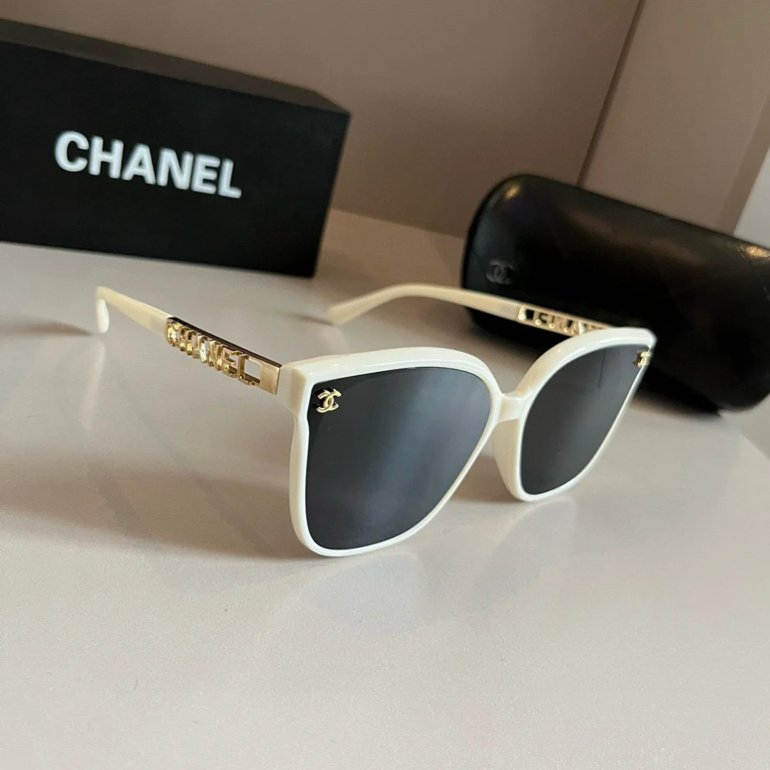 CHANEL Sunglasses G010073428