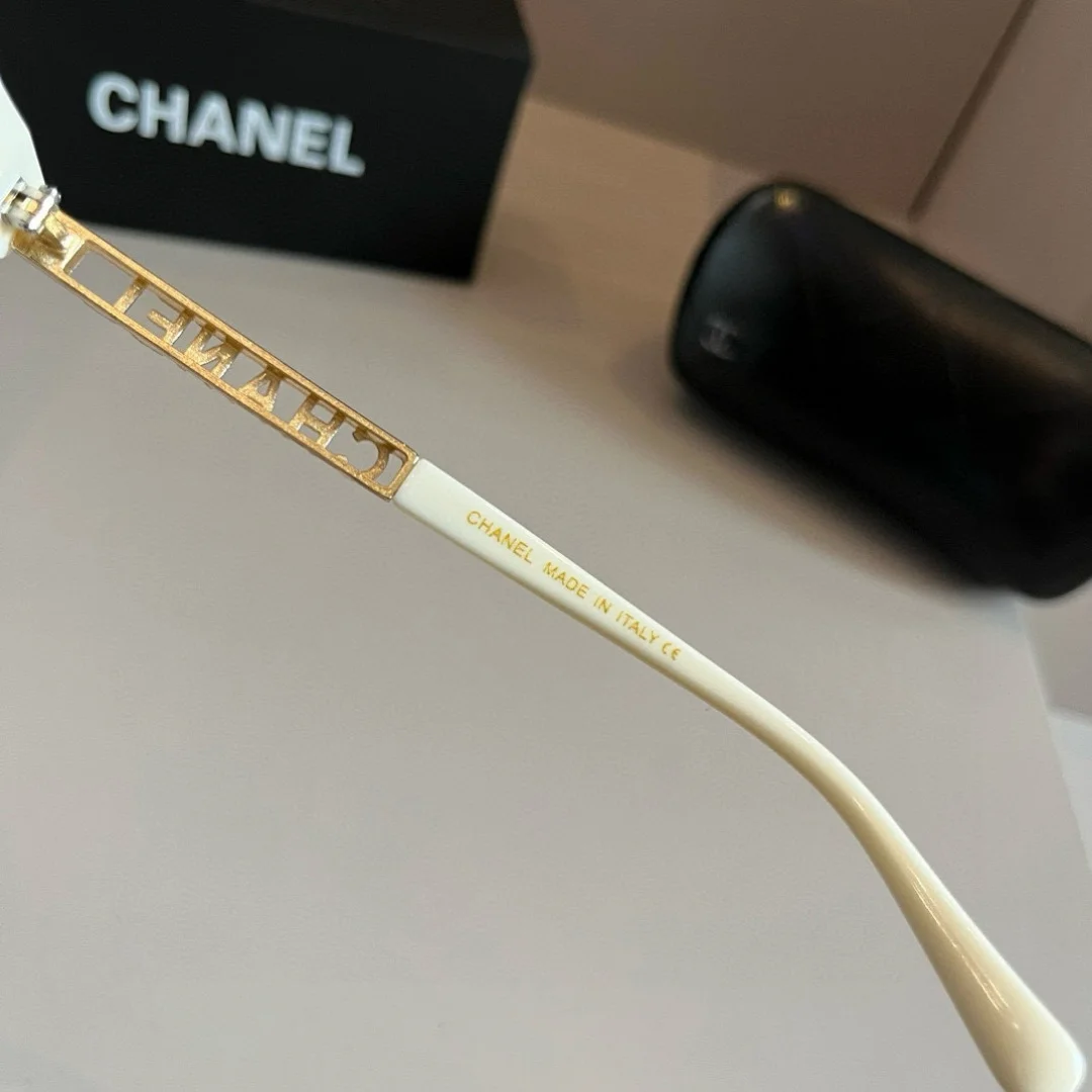 CHANEL Sunglasses G010073428 - Image 9