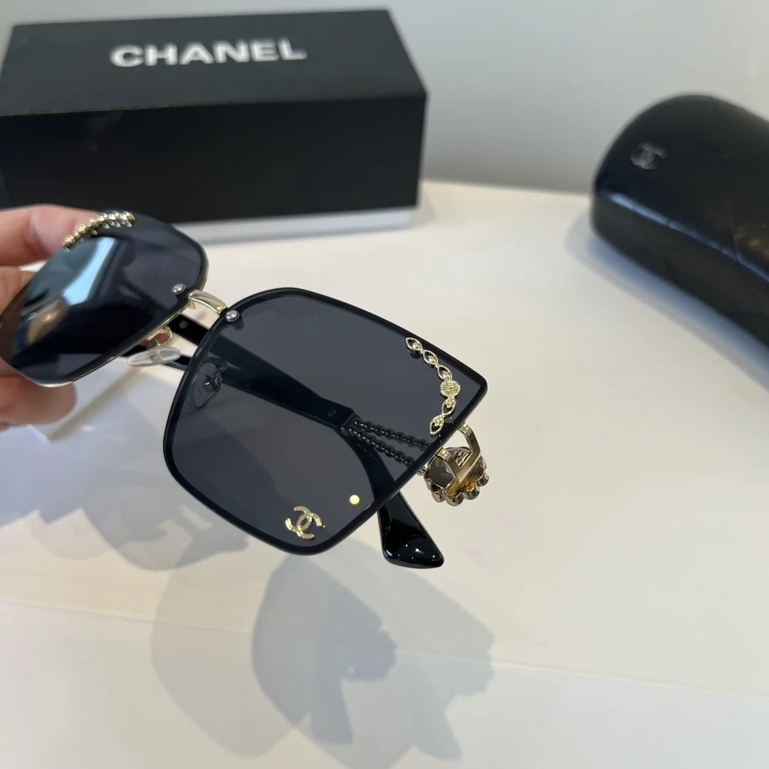 CHANEL Sunglasses H010073683 - Image 11