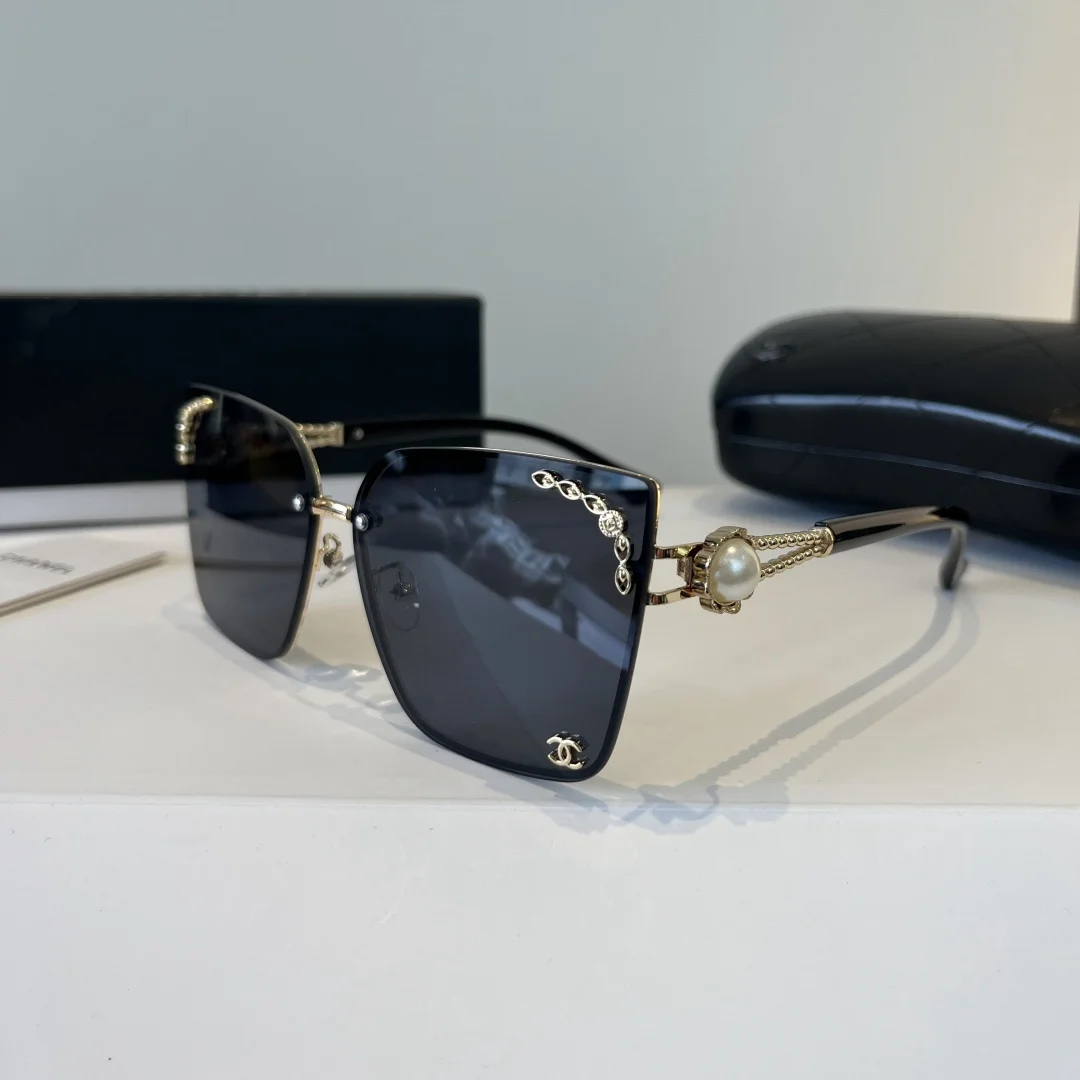 CHANEL Sunglasses H010073683 - Image 5