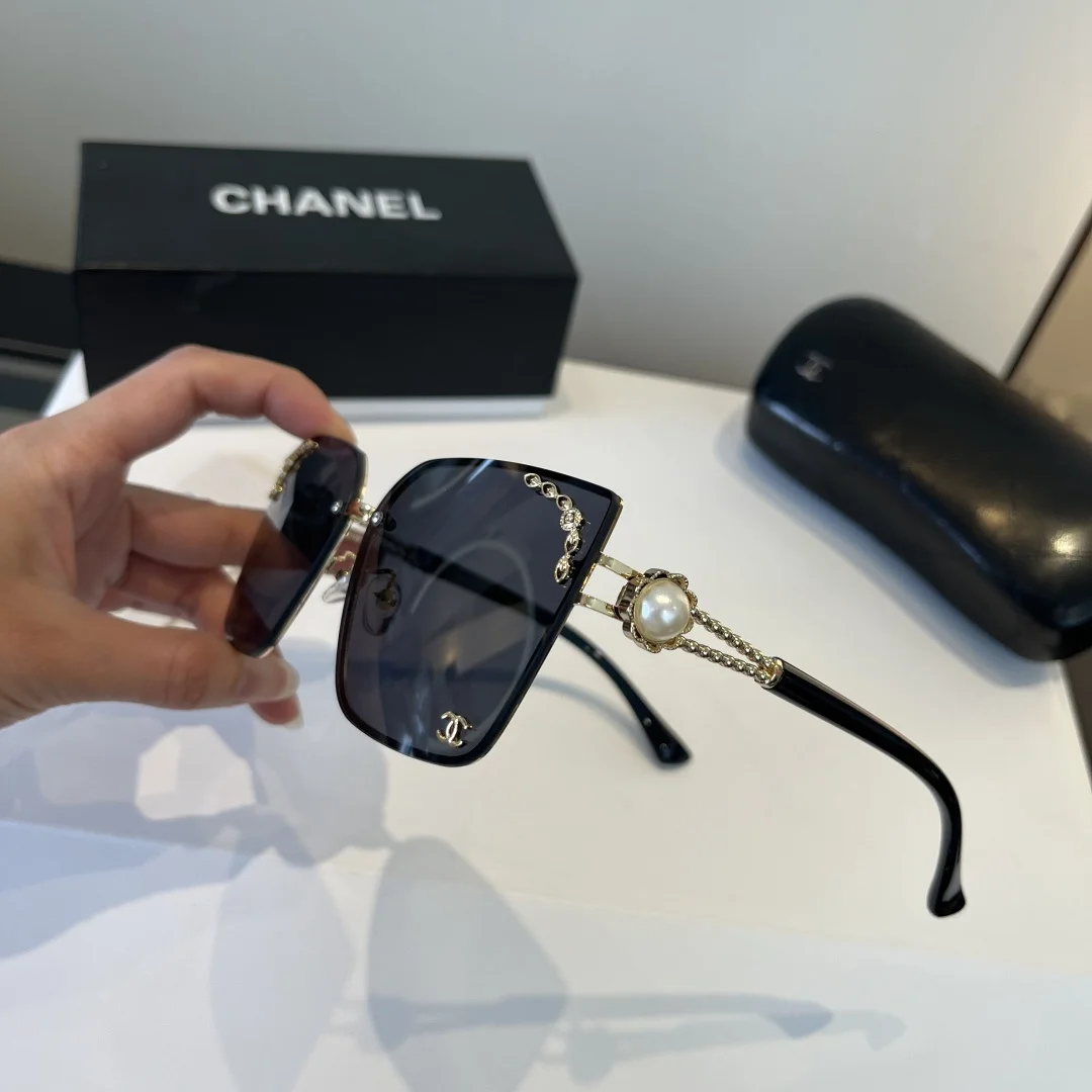 CHANEL Sunglasses H010073683 - Image 6