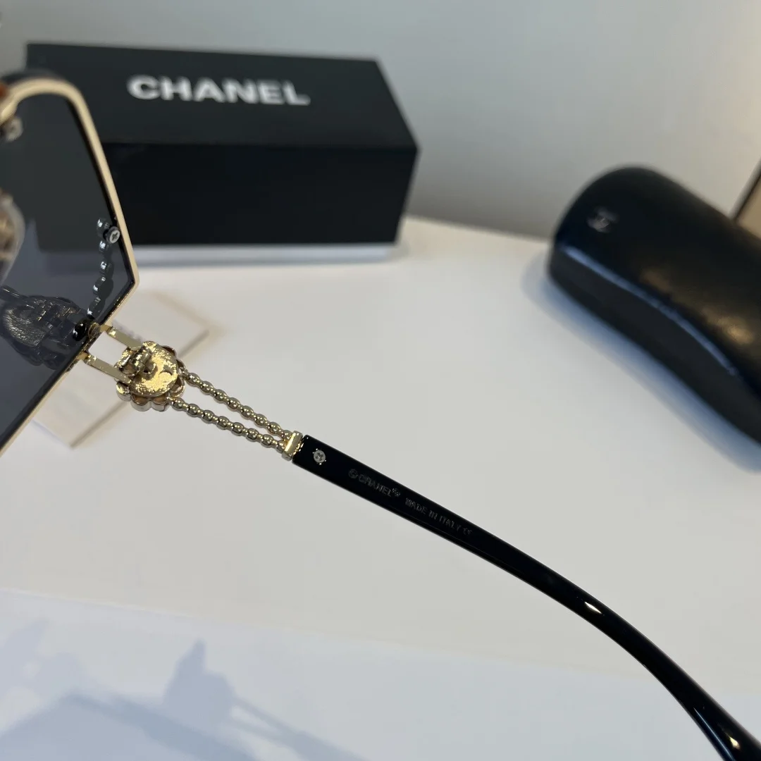 CHANEL Sunglasses H010073683 - Image 7
