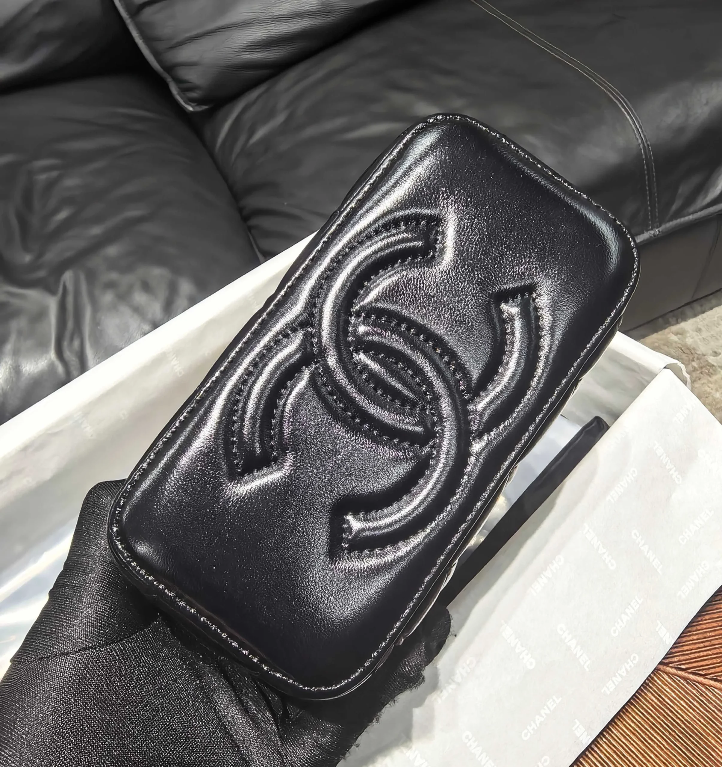 CHANEL Top Handle Bags Black-Gold 17X9.5X8CM F0010062268 - Image 5