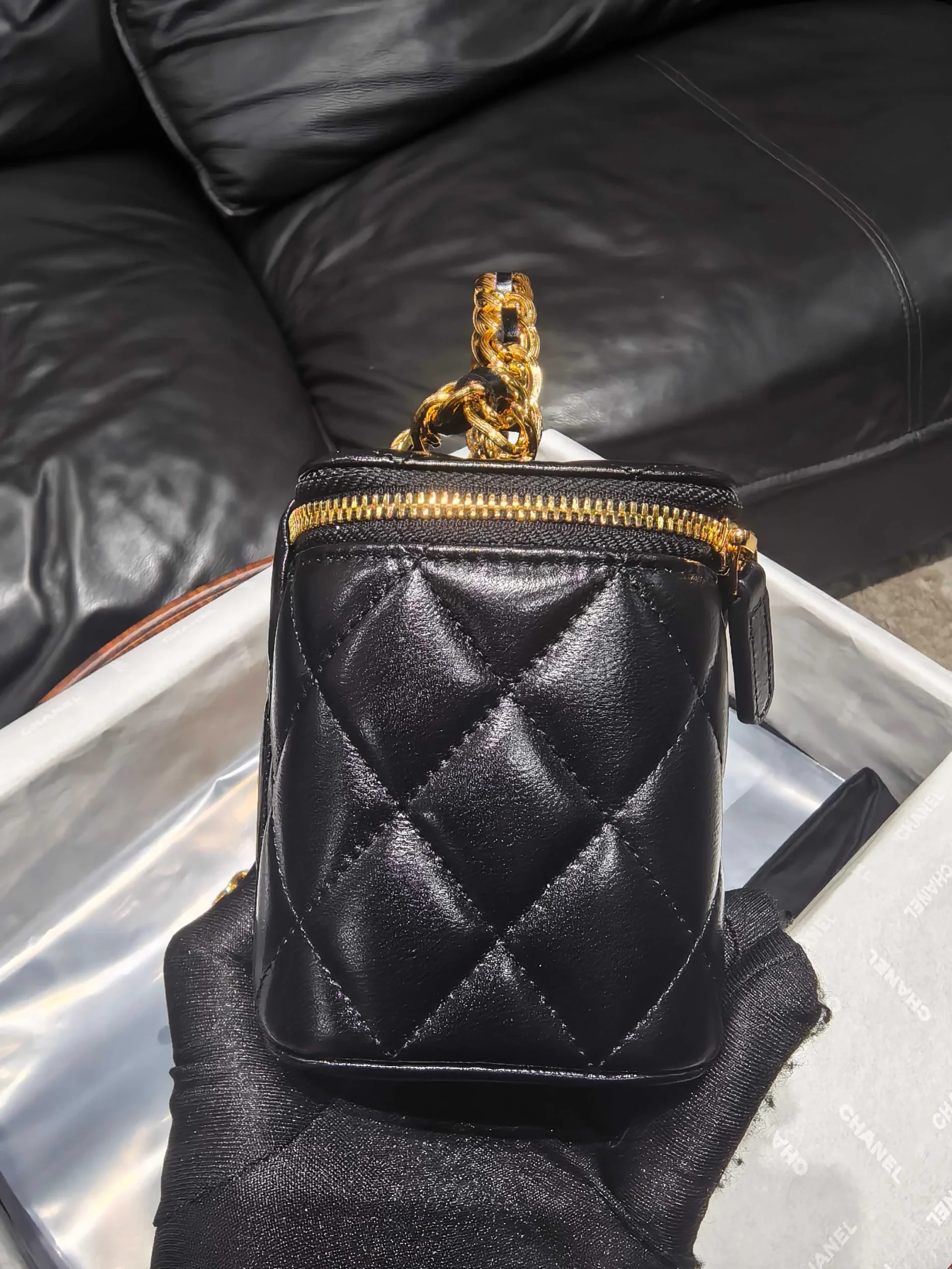 CHANEL Top Handle Bags Black-Gold 17X9.5X8CM F0010062268 - Image 8