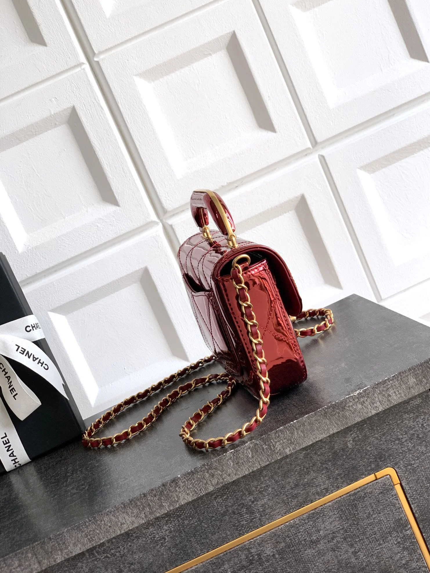 CHANEL Top Handle Bags Patent Leather Red-Gold 18X4.5X13CM G0010061898 - Image 2
