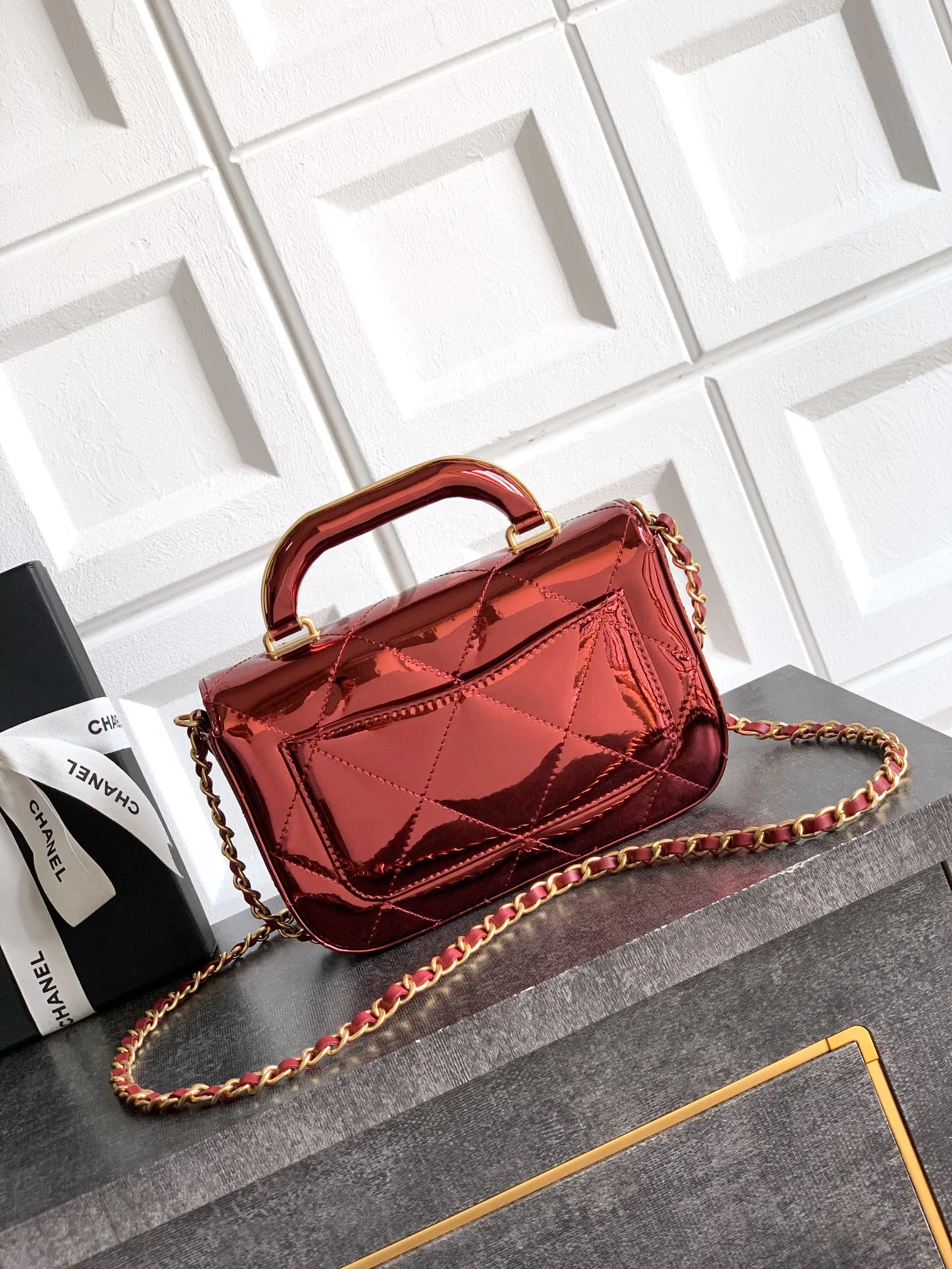 CHANEL Top Handle Bags Patent Leather Red-Gold 18X4.5X13CM G0010061898 - Image 3