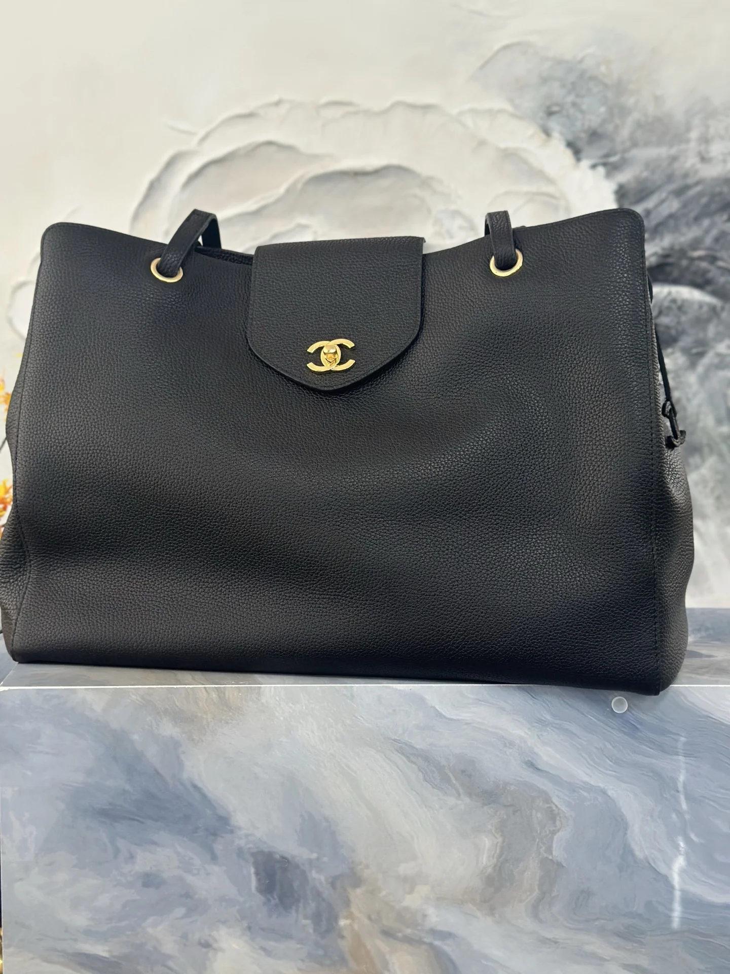 CHANEL Totes Bags Pebbled Leather Black-Gold 36X46X20CM A05010063136 - Image 6
