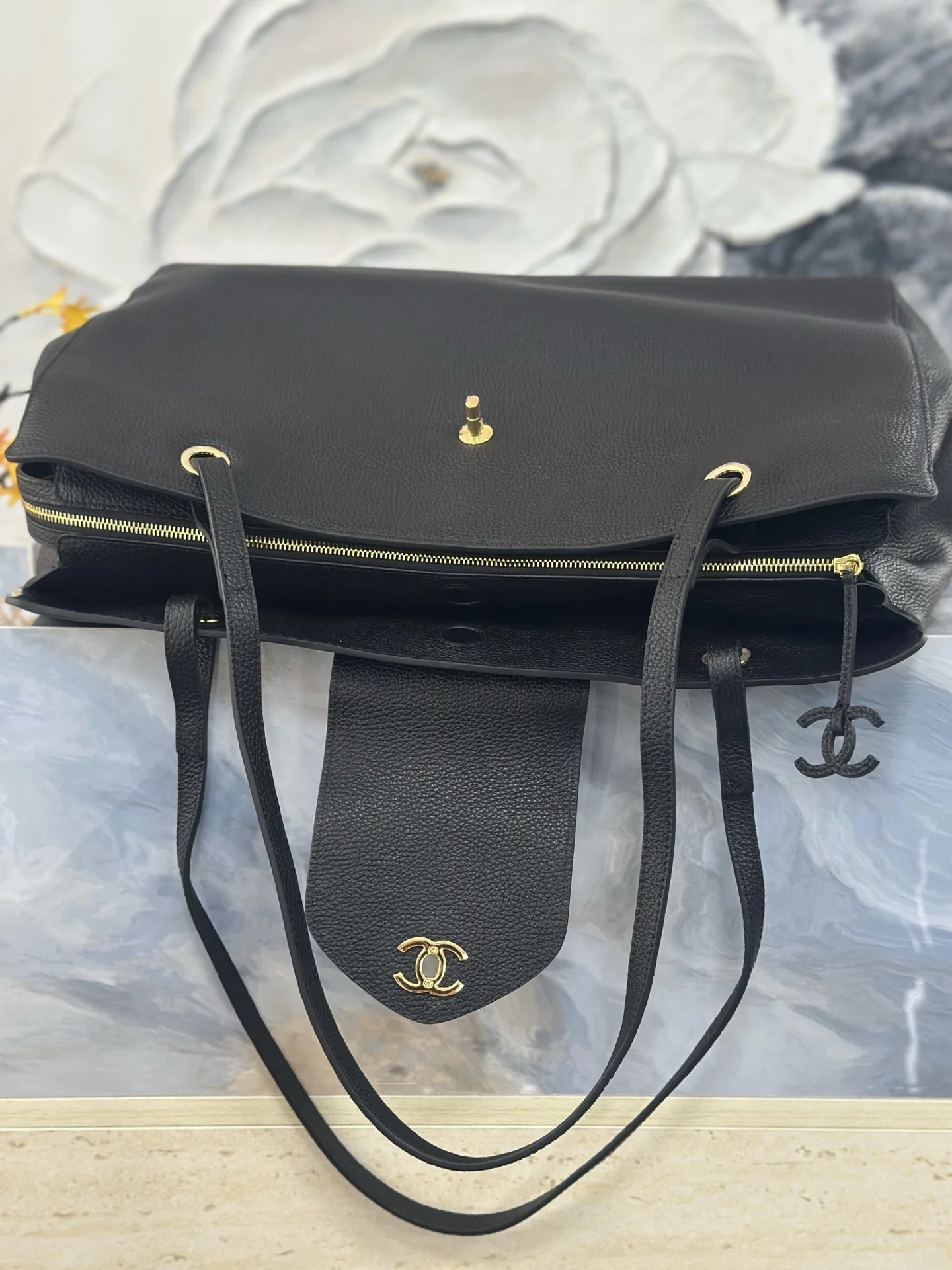 CHANEL Totes Bags Pebbled Leather Black-Gold 36X46X20CM A05010063136 - Image 8