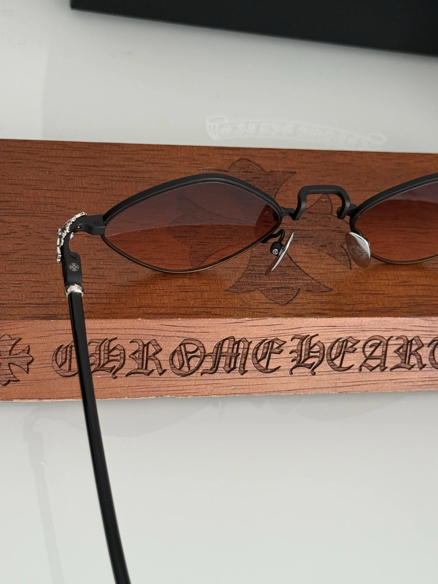 CHROME HEARTS Sunglasses A5010071389 - Image 4