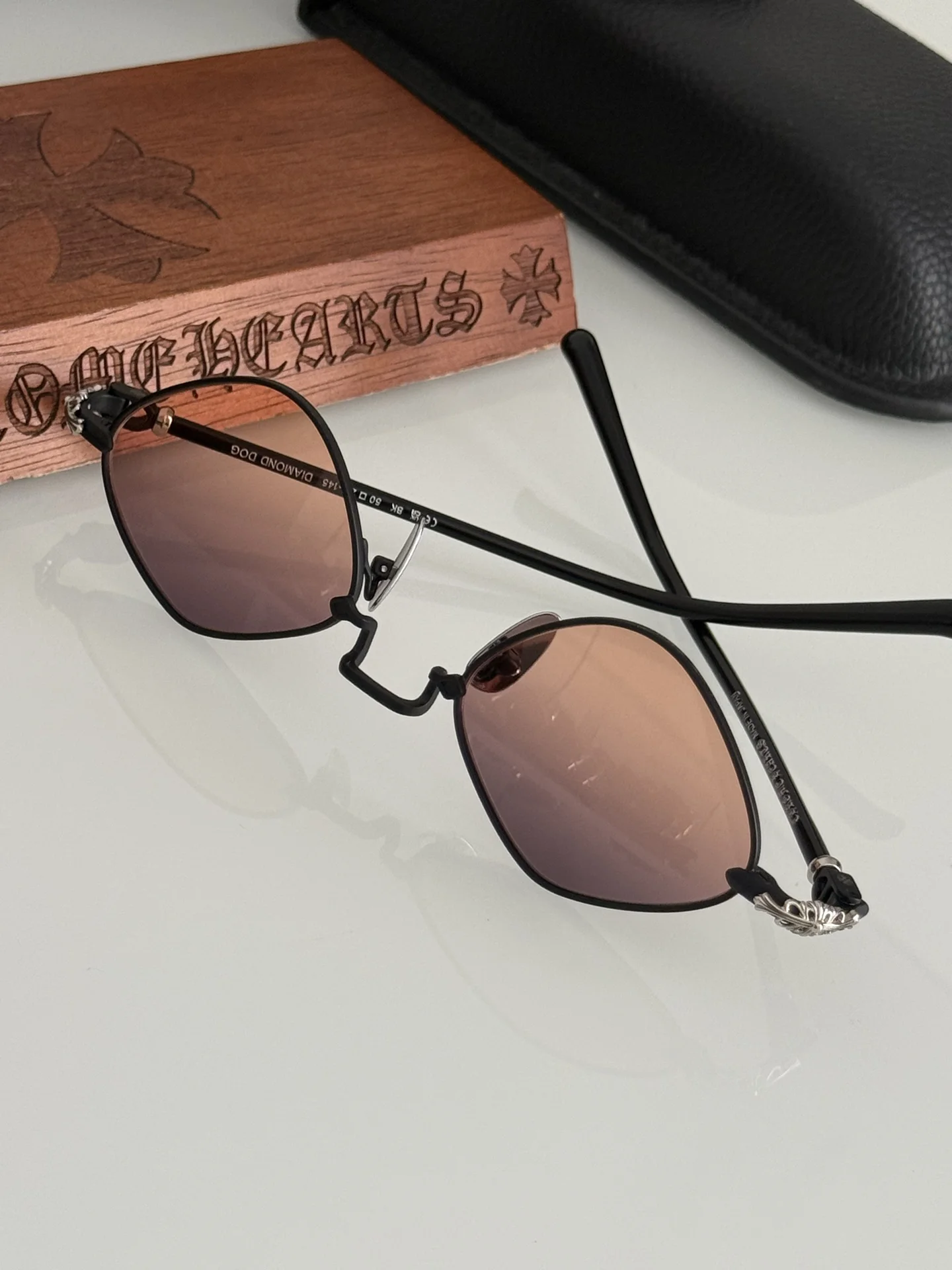 CHROME HEARTS Sunglasses A5010071389 - Image 8