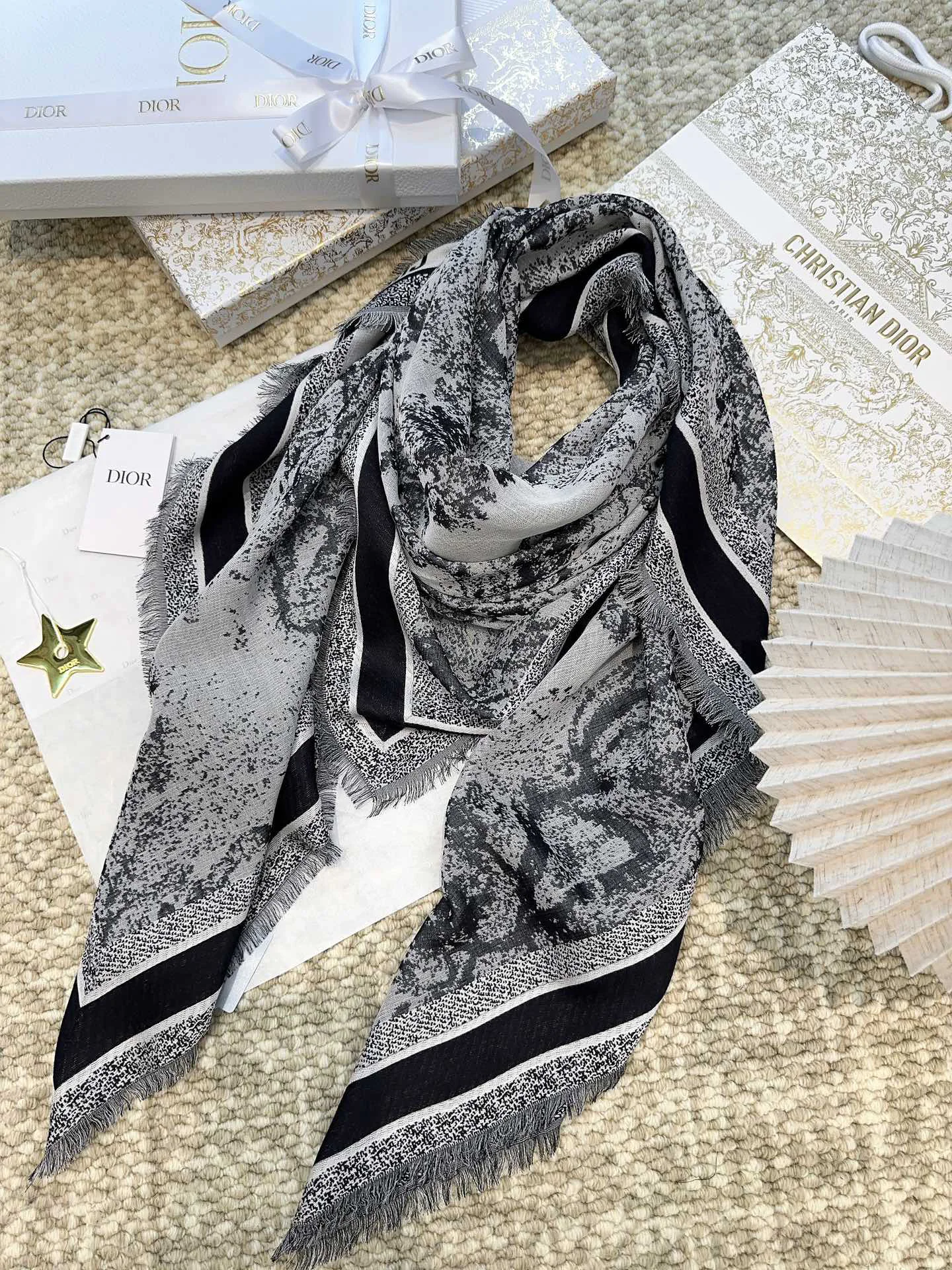DIOR Scarves White-Black A9510071151 - Image 7