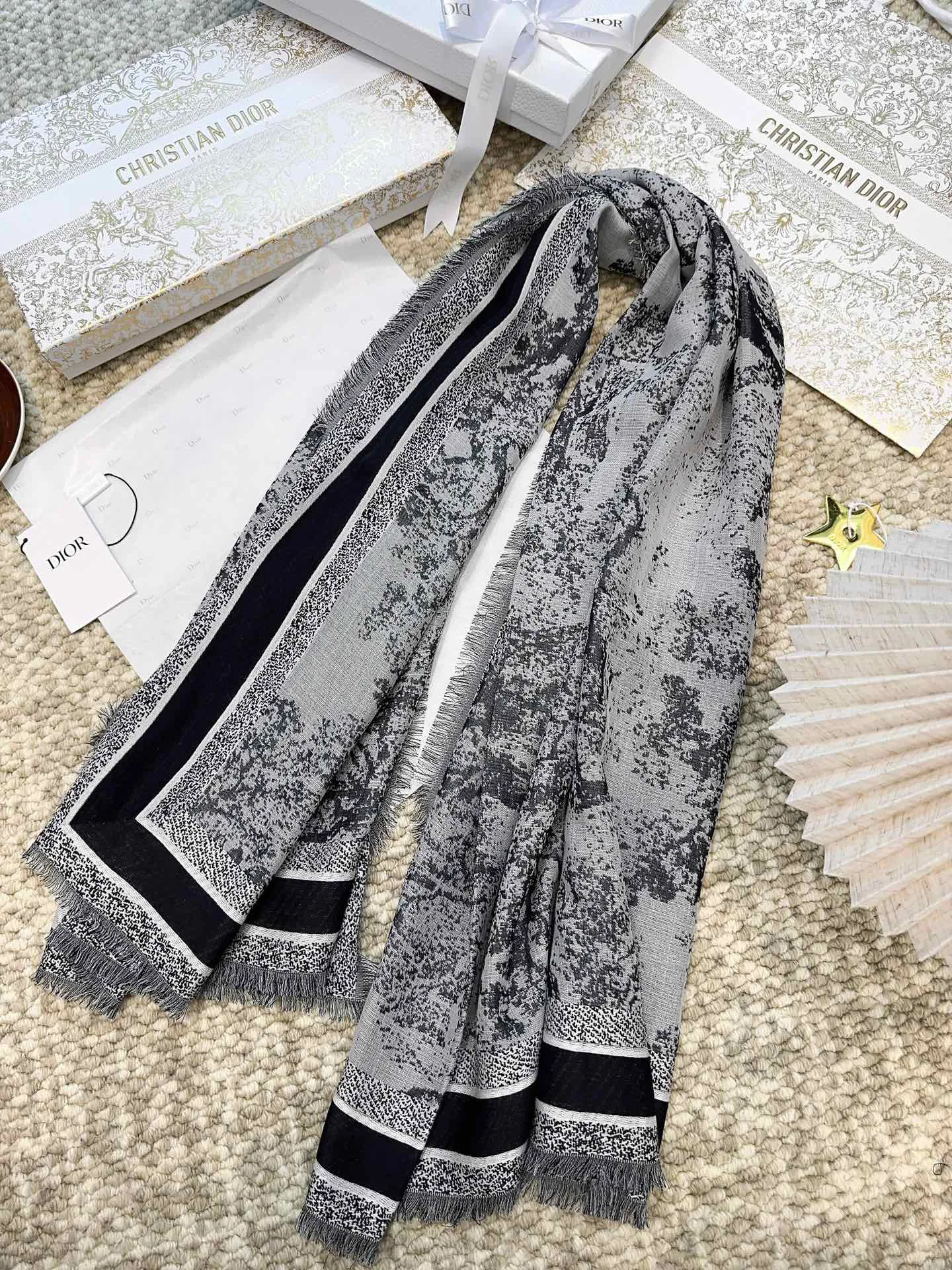DIOR Scarves White-Black A9510071151 - Image 8