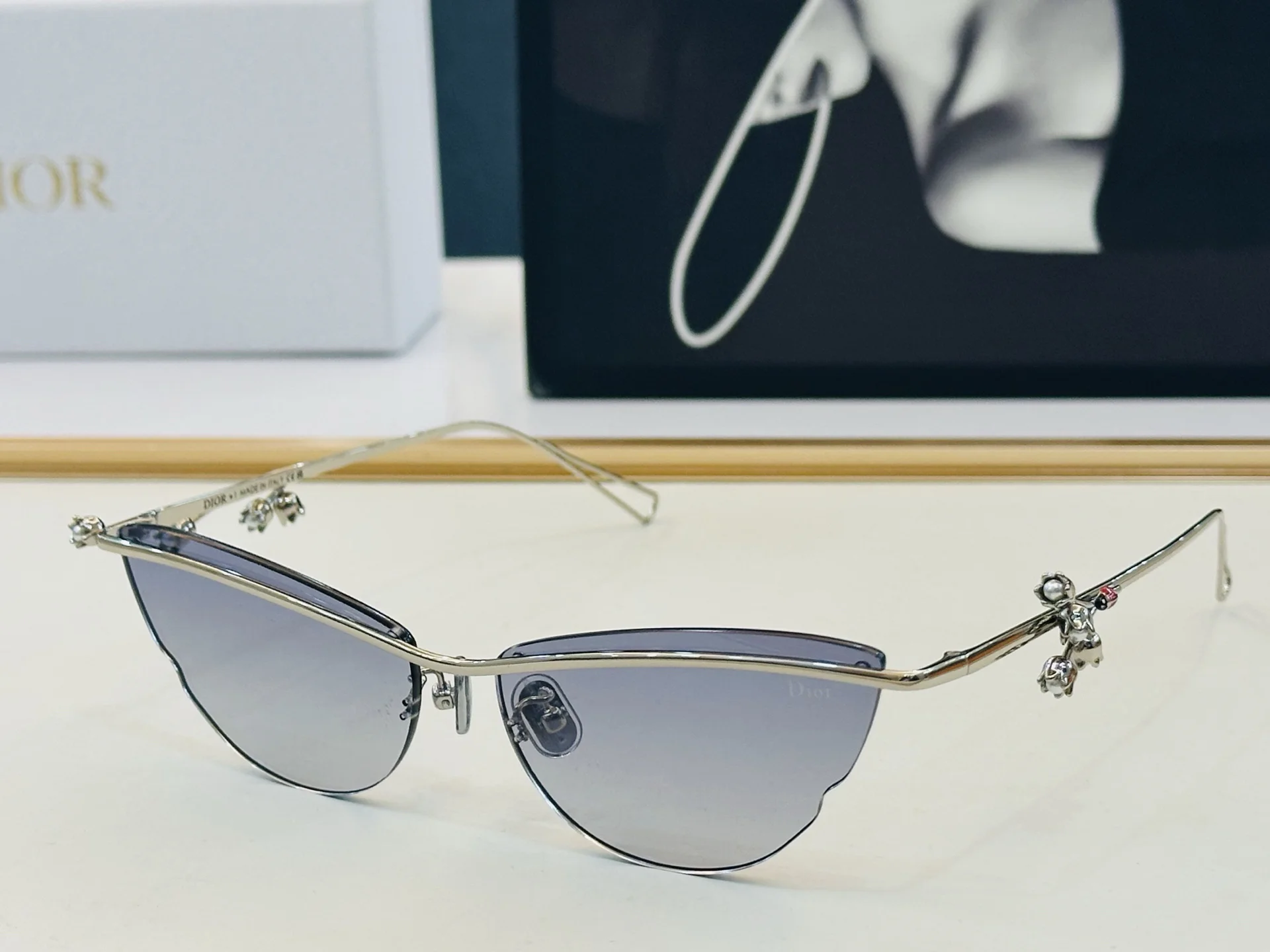 DIOR Sunglasses A3510071005 - Image 3