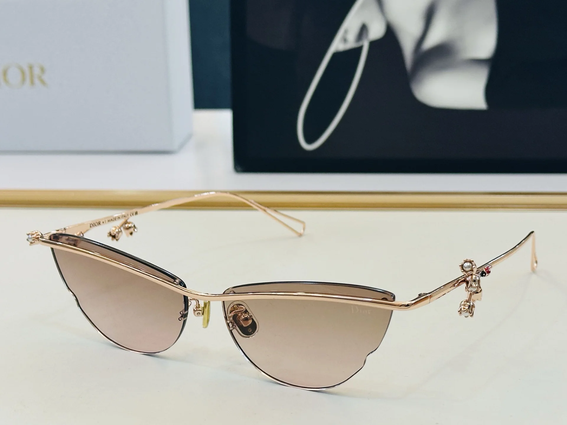 DIOR Sunglasses A3510071005 - Image 5