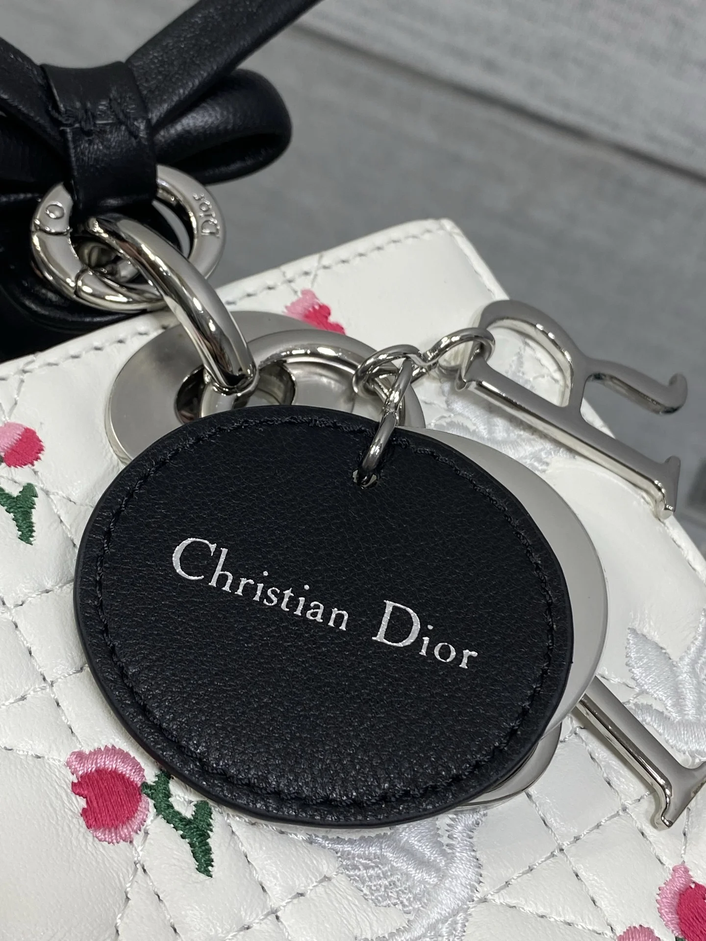 DIOR Top Handle Bags Lambskin White-Black 20X17X8CM G5010060698 - Image 4