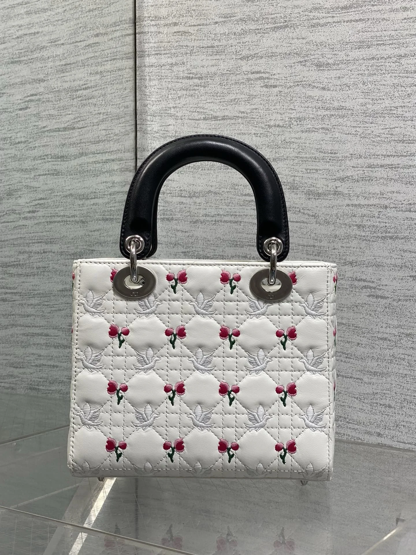 DIOR Top Handle Bags Lambskin White-Black 20X17X8CM G5010060698 - Image 5
