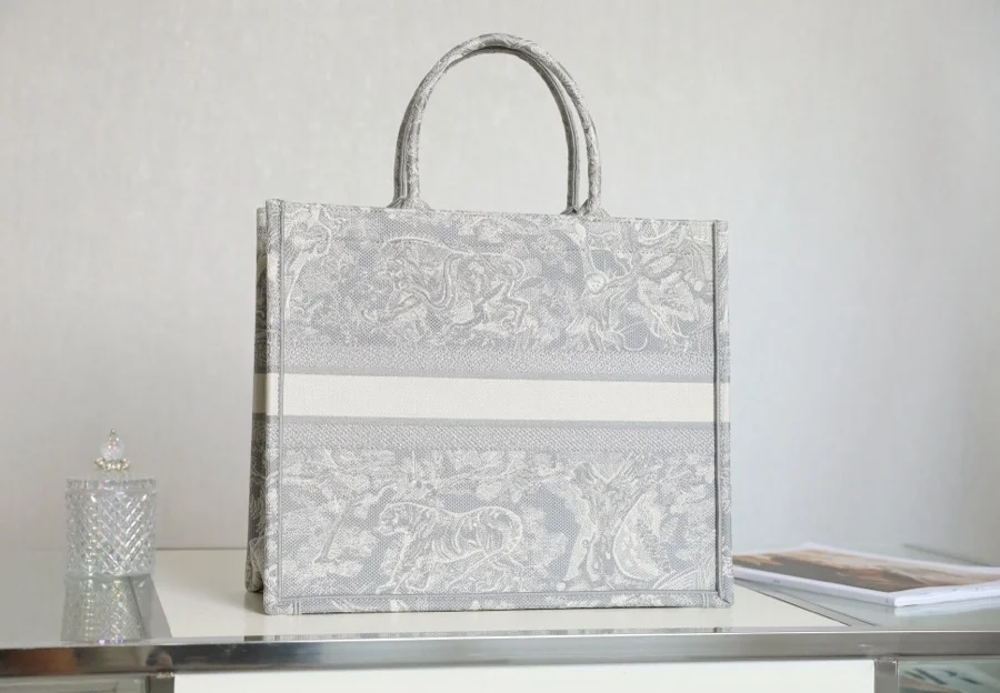 DIOR Totes Bags Embroidered Canvas Grey-White 41.5X35X18CM G5010060059 - Image 7
