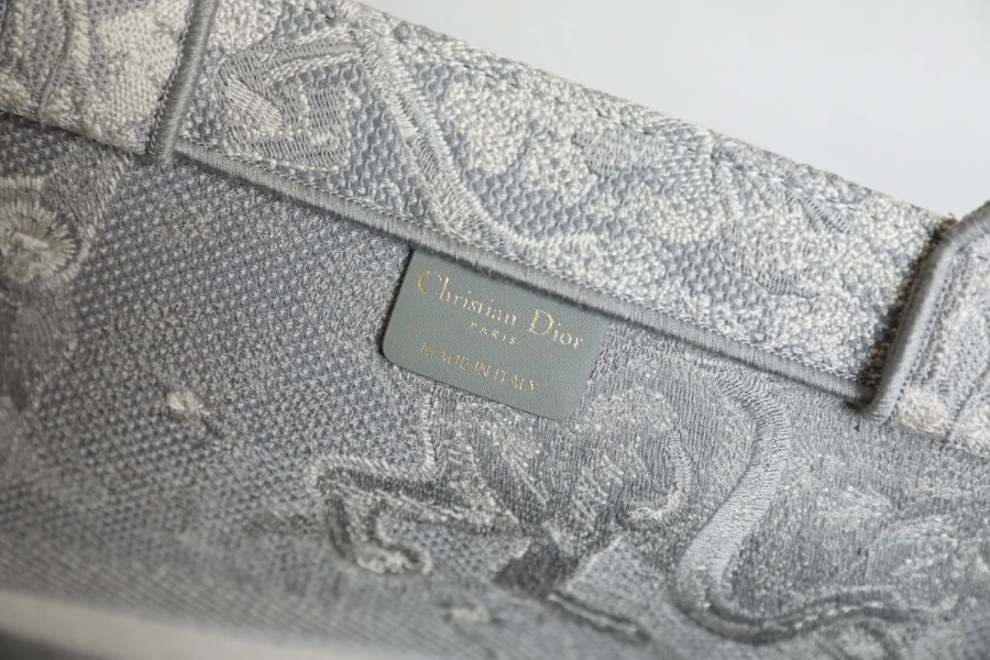 DIOR Totes Bags Embroidered Canvas Grey-White 41.5X35X18CM G5010060059 - Image 9
