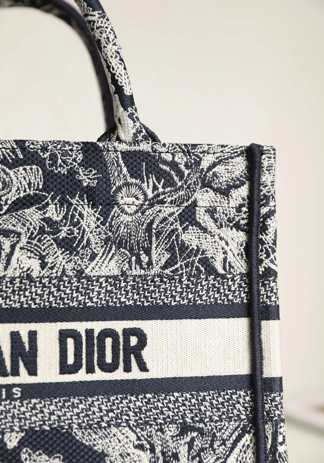 DIOR Totes Bags Embroidered Canvas Navy-White 26.5X21X14CM F5010060195 - Image 9