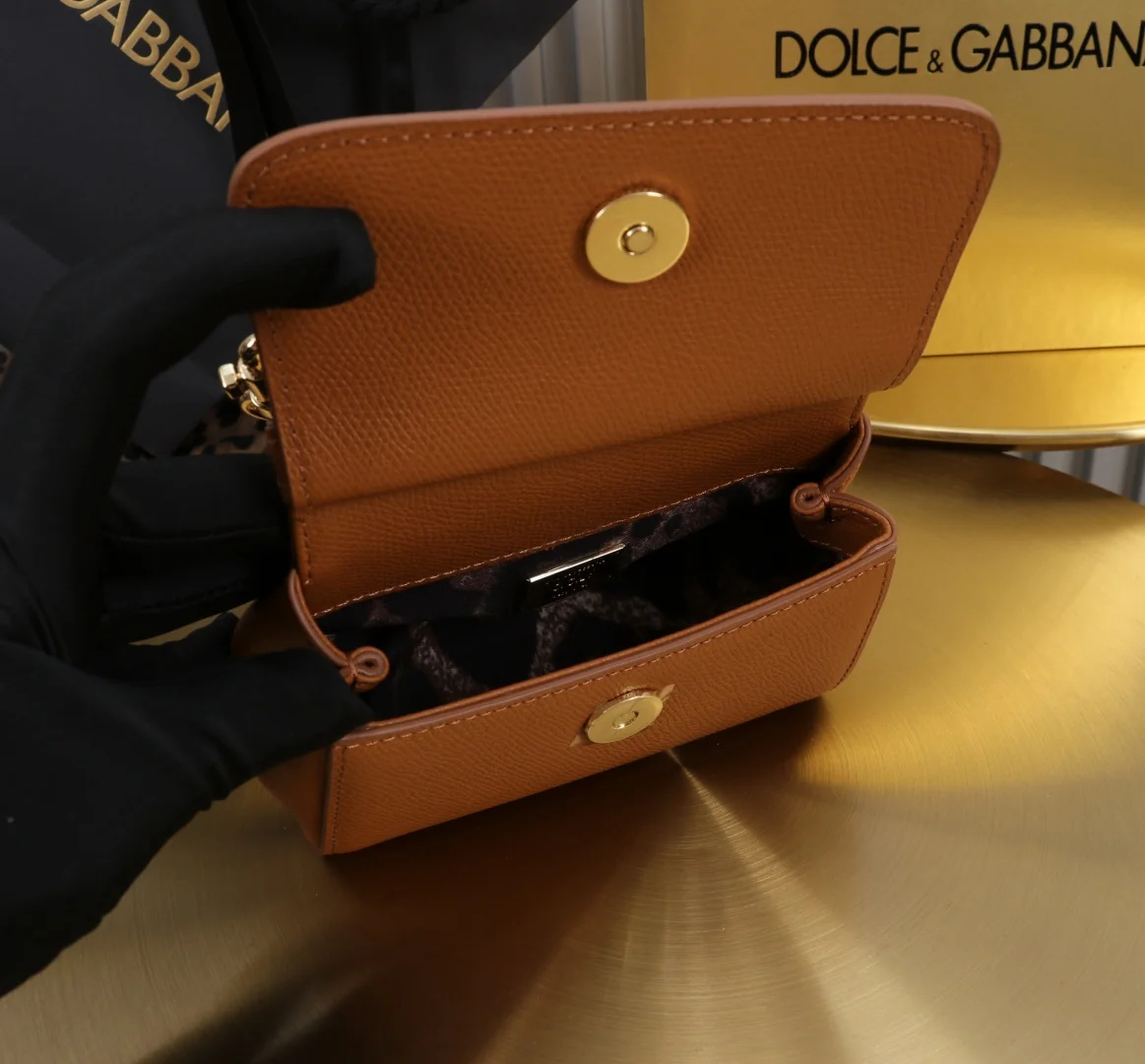 DOLCE & GABBANA Shoulder Bags Brown-Gold 14X16X6CM F9010066199 - Image 5