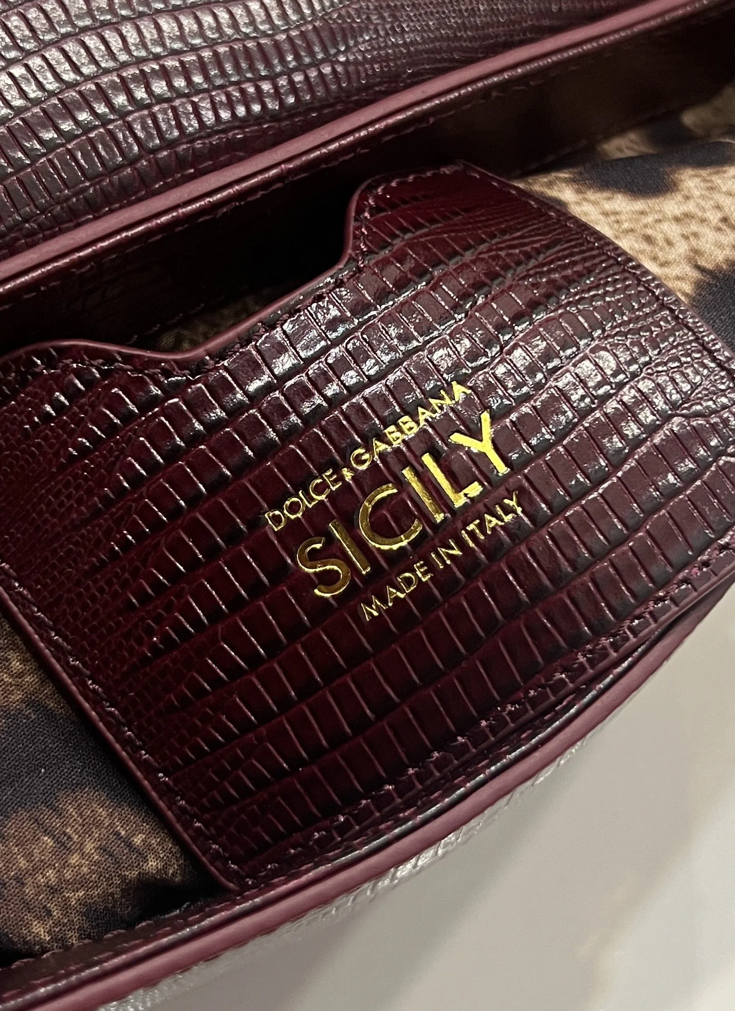 DOLCE & GABBANA Shoulder Bags Burgundy-Gold 25X13X7.5CM F7010066180 - Image 9