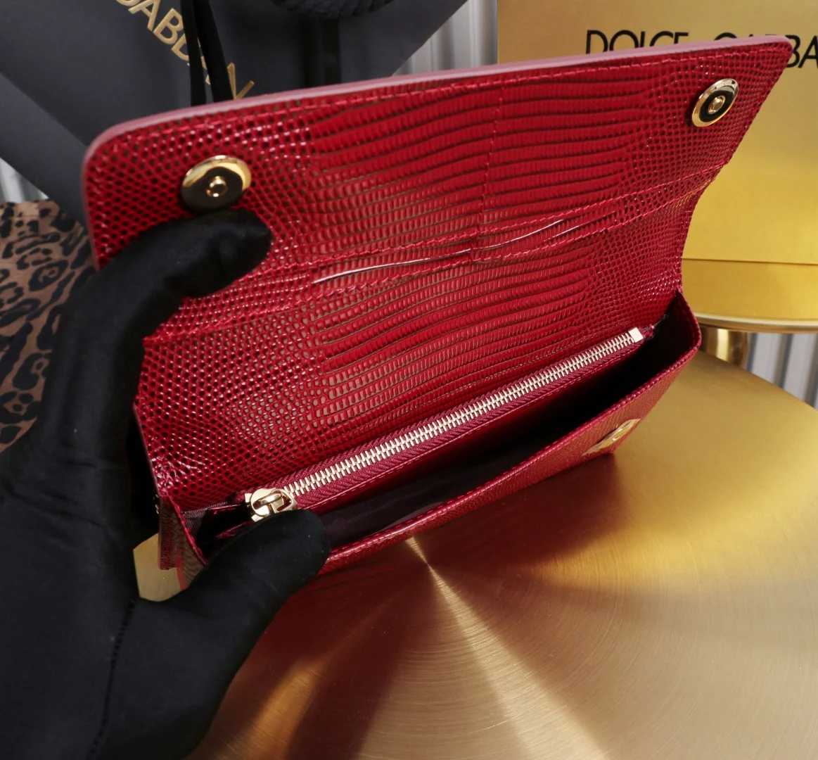 DOLCE & GABBANA Shoulder Bags Red-Gold 20X11X3CM E8010067145 - Image 5