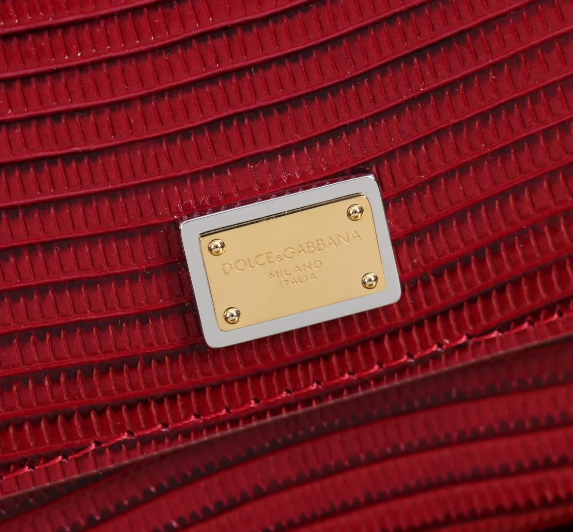 DOLCE & GABBANA Shoulder Bags Red-Gold 20X11X3CM E8010067145 - Image 7