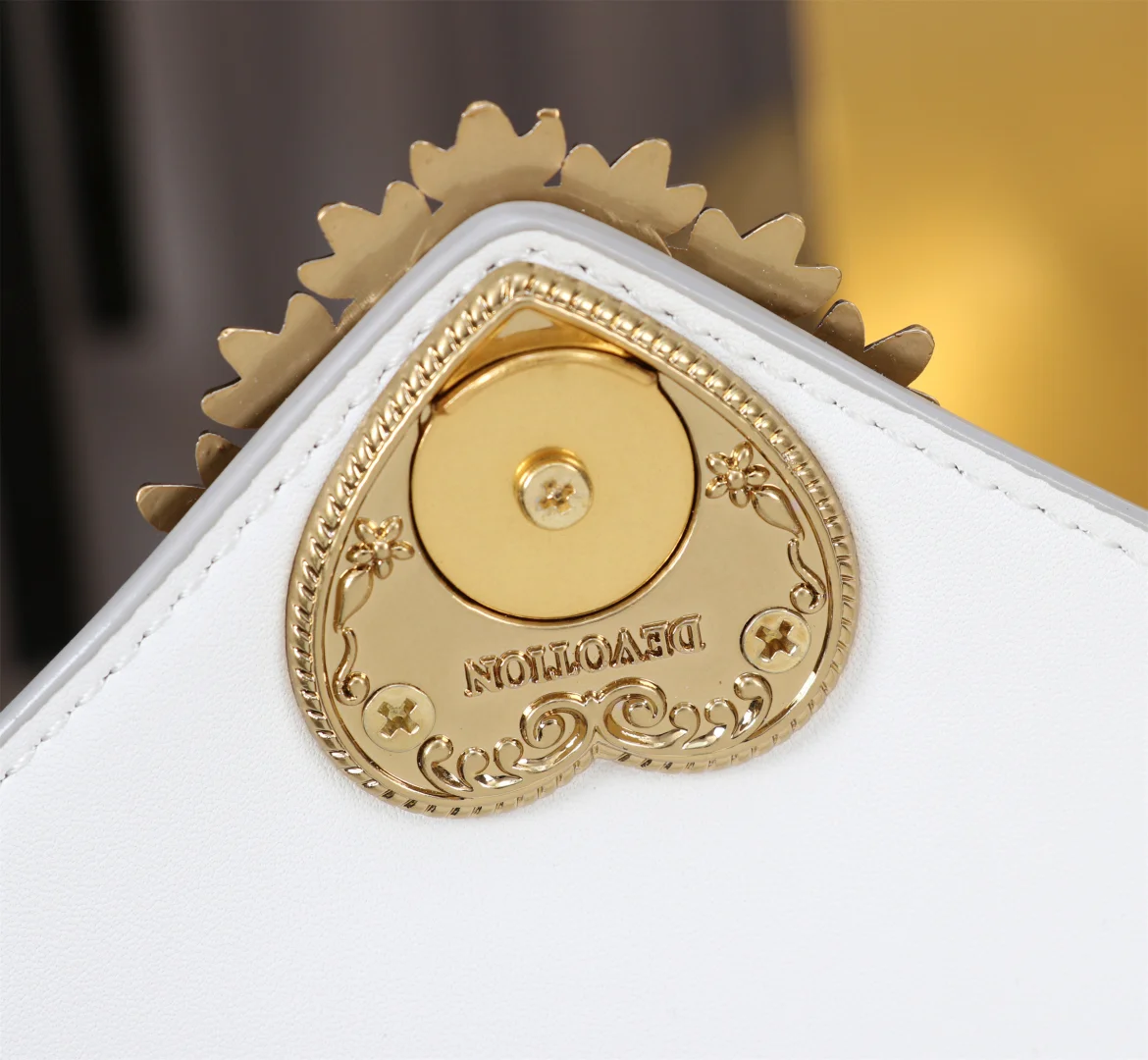 DOLCE & GABBANA Shoulder Bags Top-grain Leather White-Gold 19X4.5X13CM D5010067229 - Image 8
