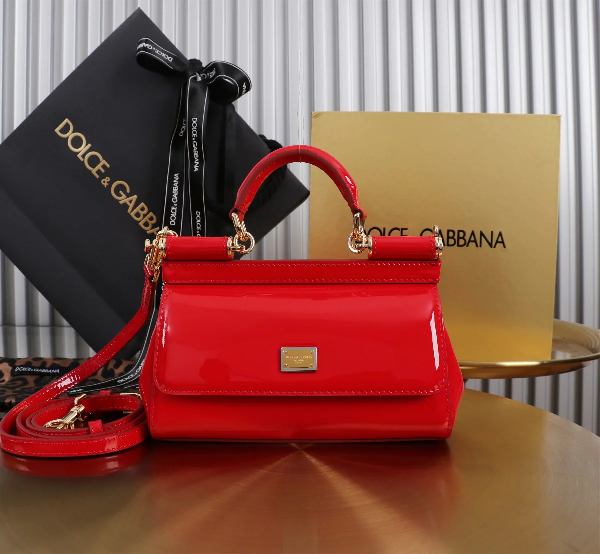 DOLCE & GABBANA Top Handle Bags Calfskin Leather Red-Gold 11X18X6CM G0010066090
