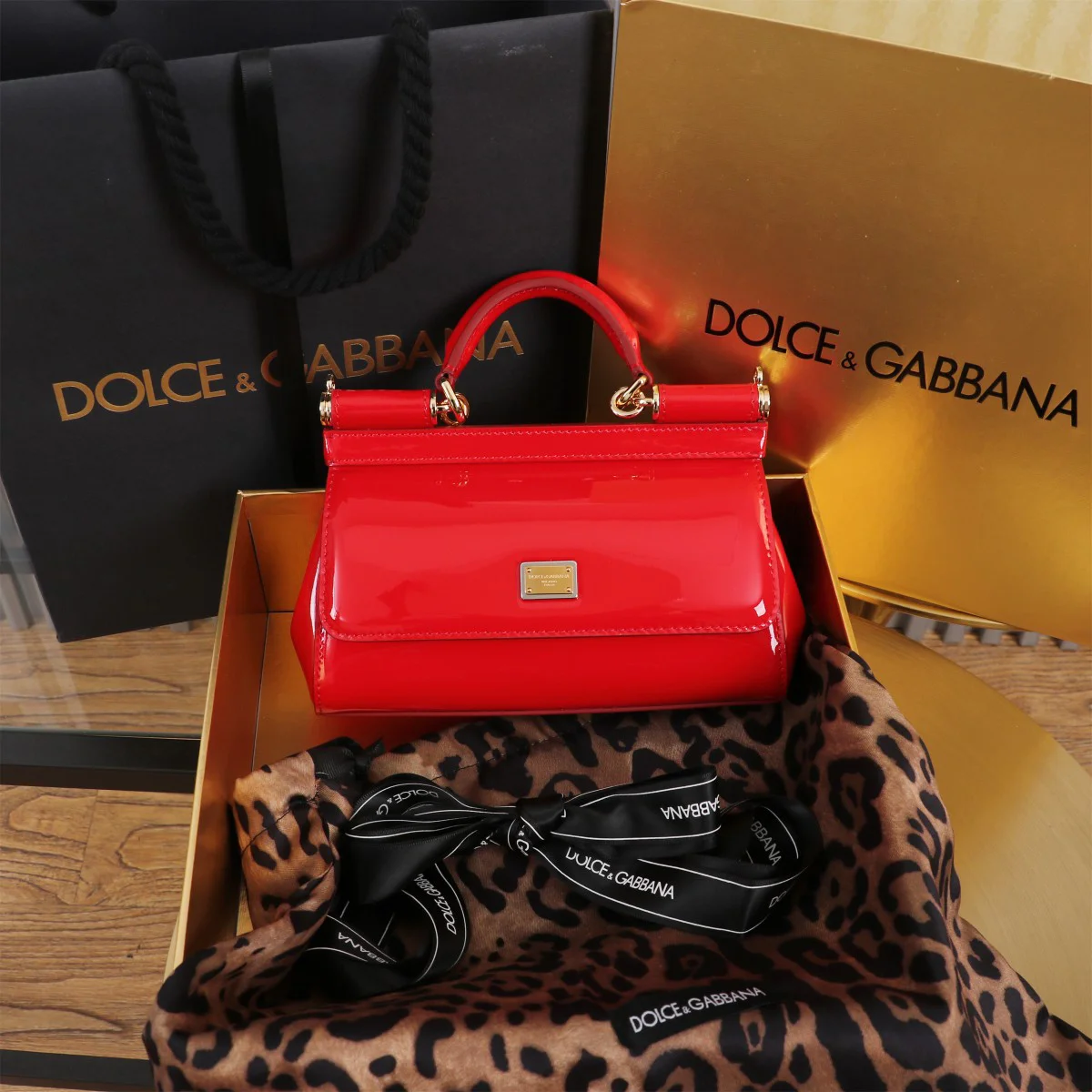 DOLCE & GABBANA Top Handle Bags Calfskin Leather Red-Gold 11X18X6CM G0010066090 - Image 9