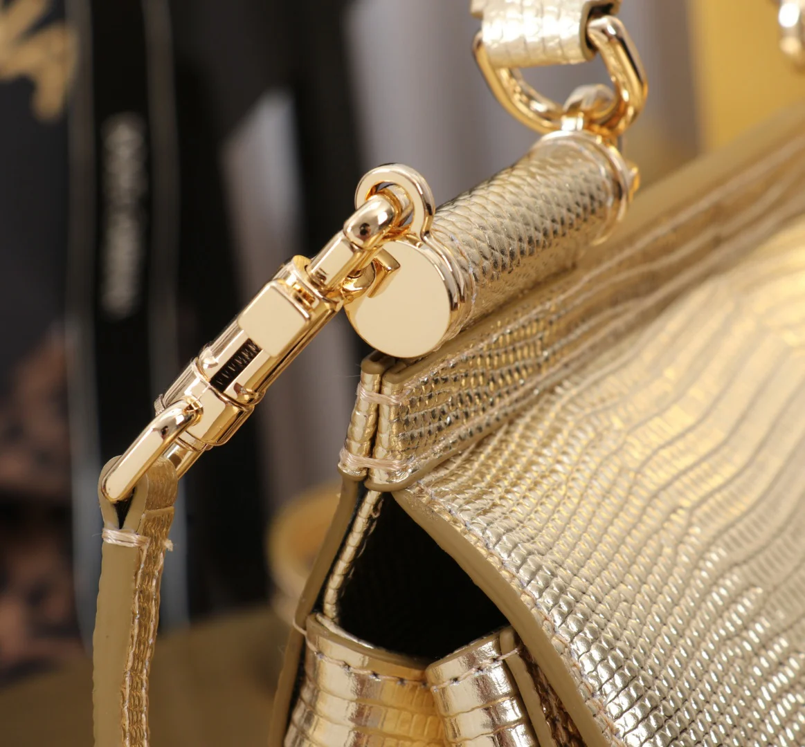 DOLCE & GABBANA Top Handle Bags Gold 18X11X6CM G5010067202 - Image 7