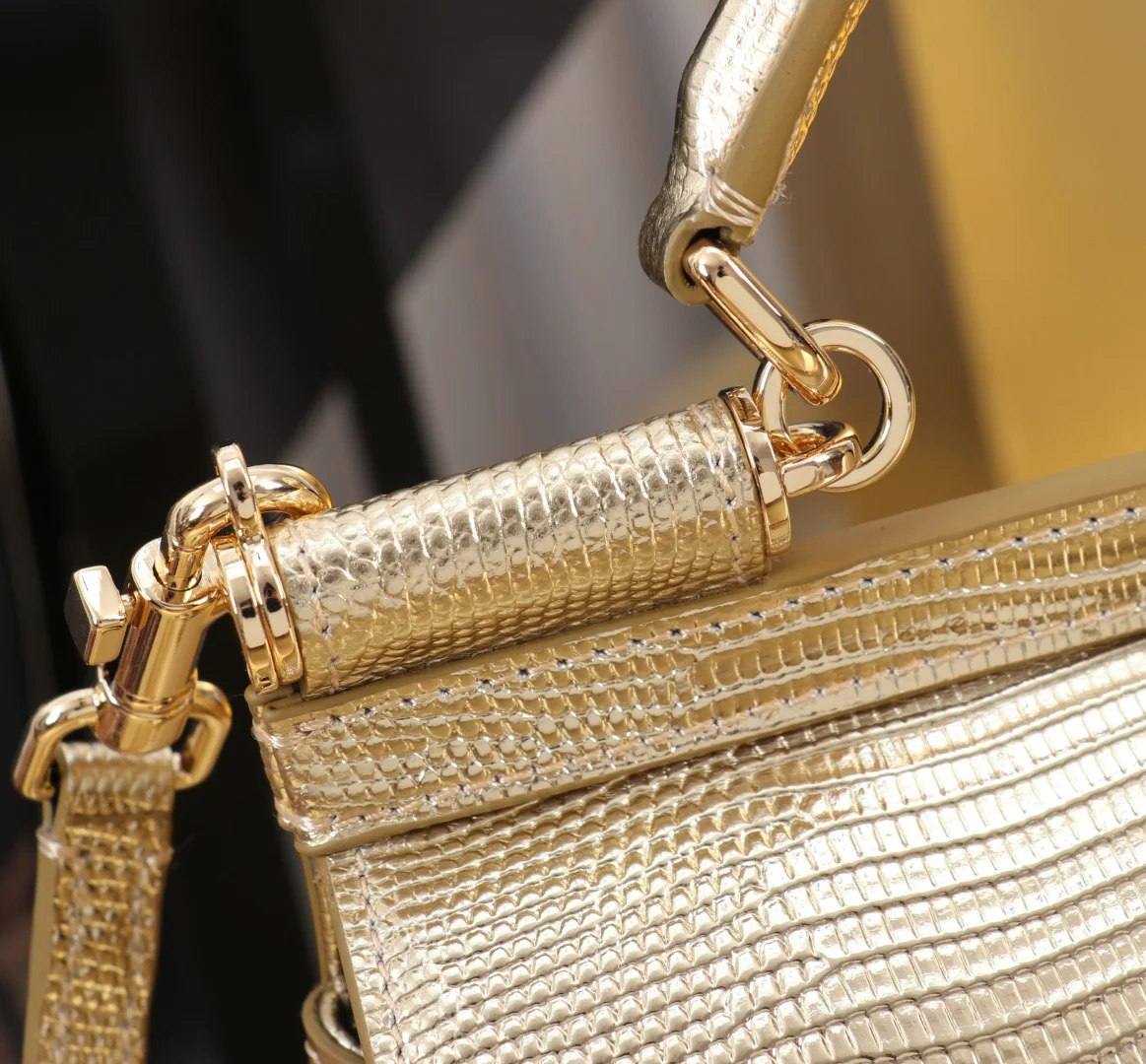 DOLCE & GABBANA Top Handle Bags Gold 18X11X6CM G5010067202 - Image 8