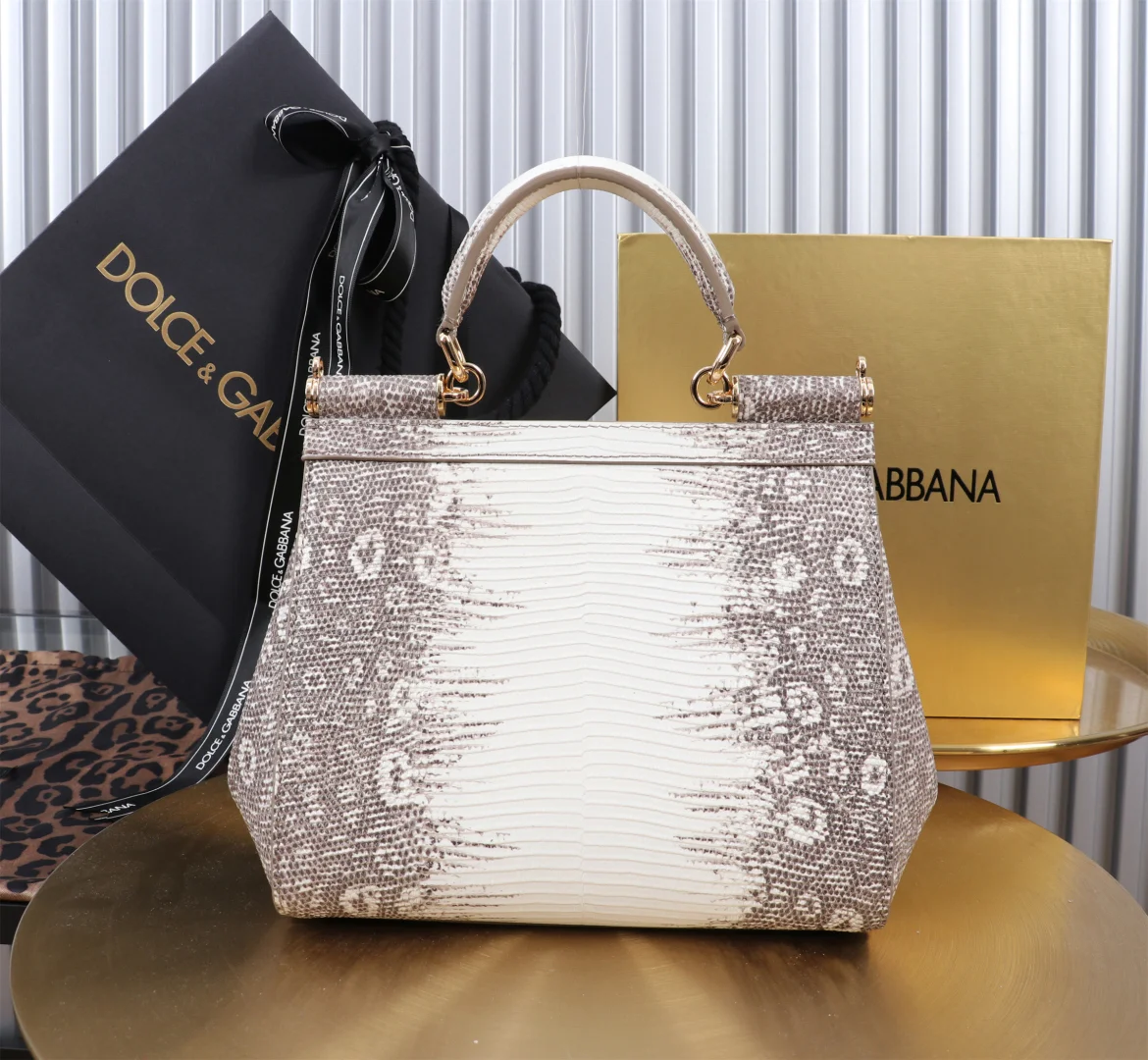 DOLCE & GABBANA Top Handle Bags Lizard Texture White-Gray 20X16X8CM H3010067189 - Image 3