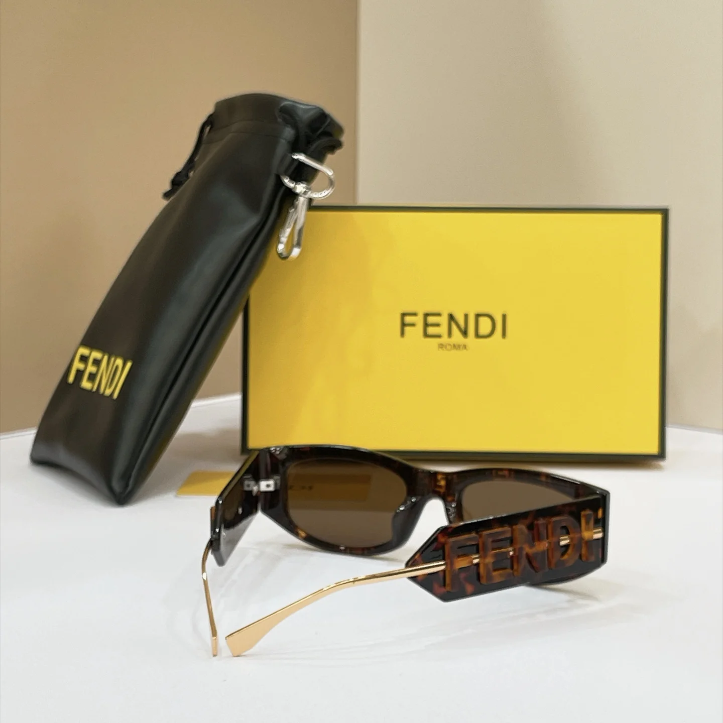 FENDI Sunglasses A1510072703 - Image 7