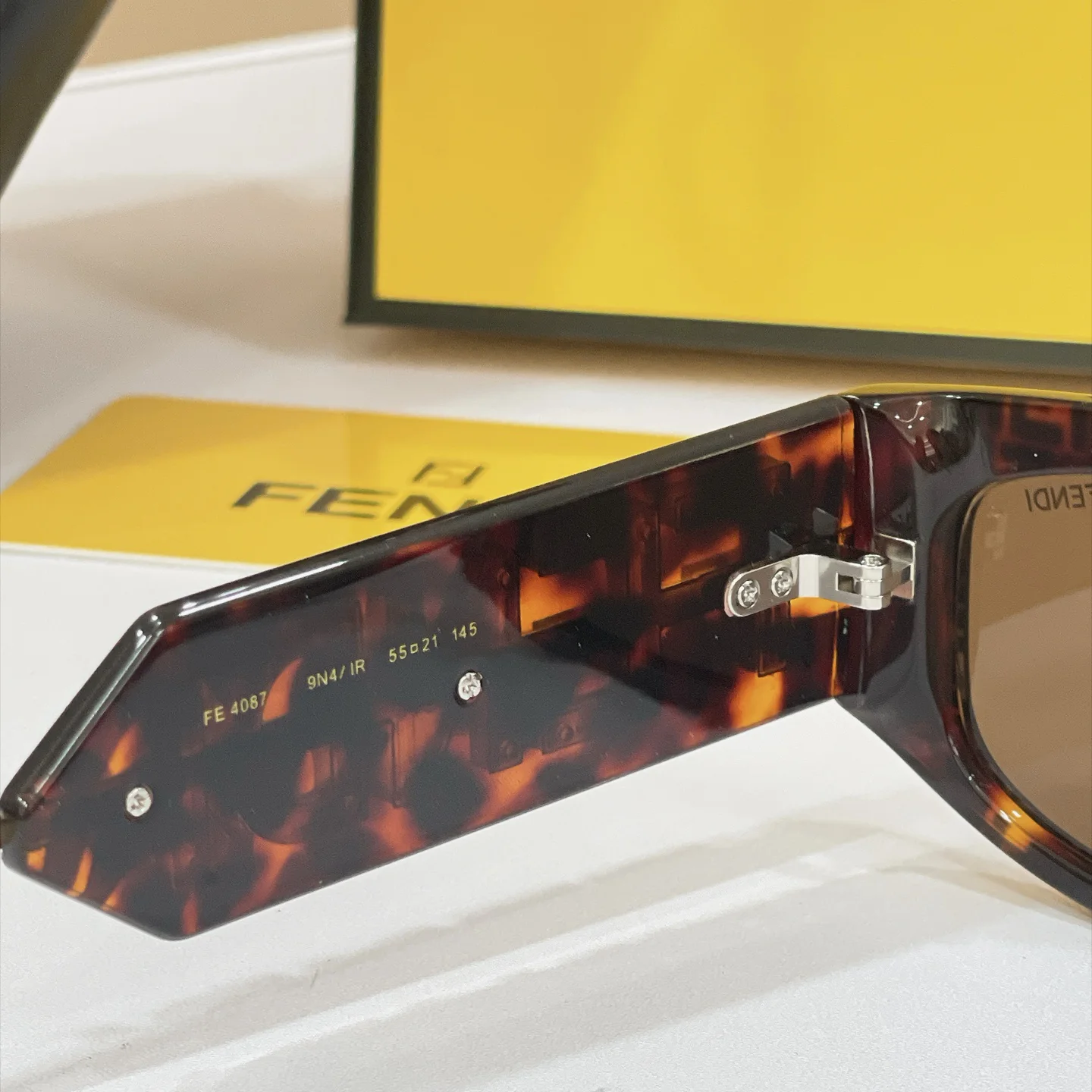 FENDI Sunglasses A1510072703 - Image 9