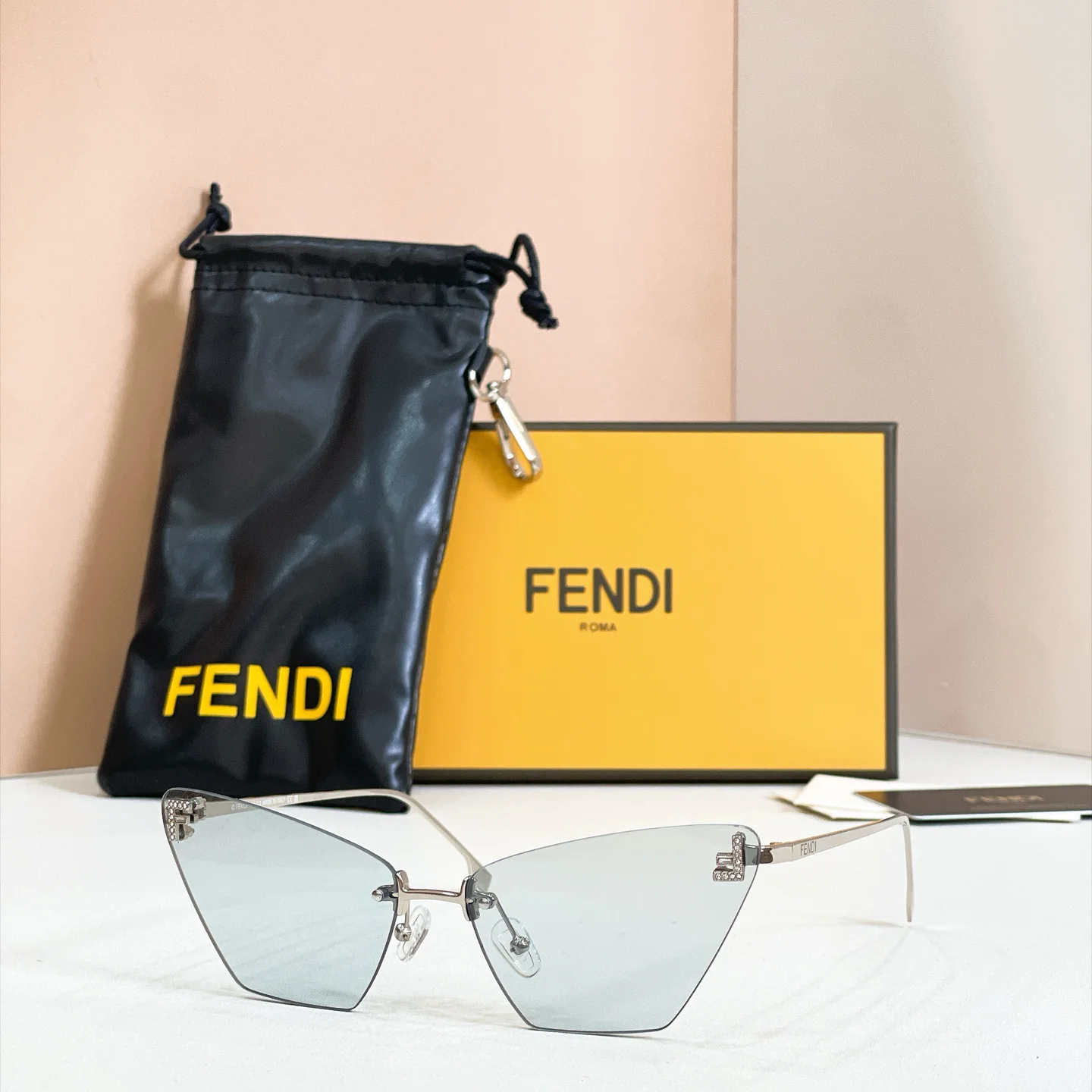 FENDI Sunglasses A3510071034 - Image 5