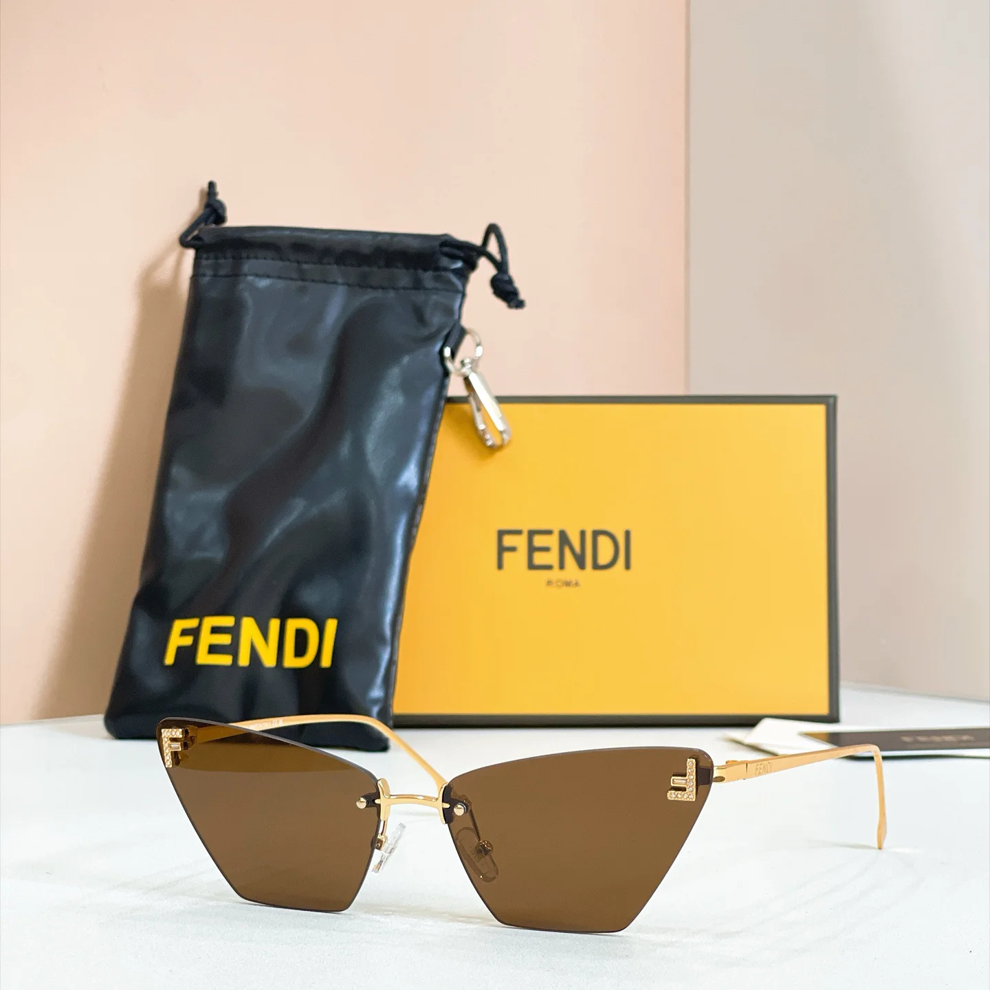 FENDI Sunglasses A3510071034 - Image 9